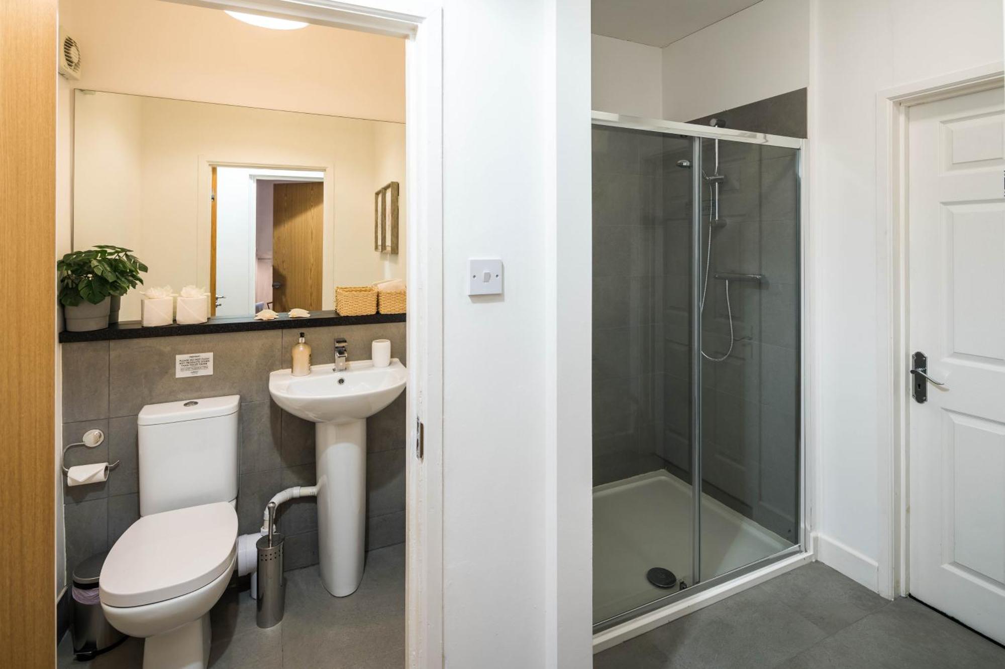 Feriehus Contemporary 5 Bedroom With Garden North Finchley