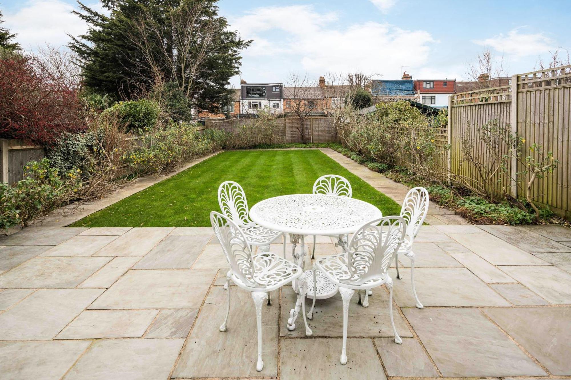 Ferienhaus Contemporary 5 Bedroom With Garden North Finchley