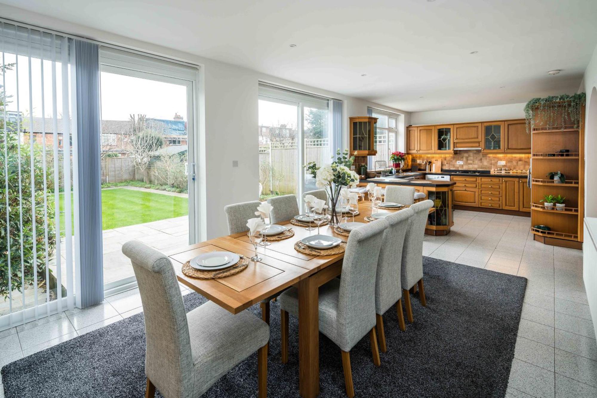 Contemporary 5 Bedroom With Garden North Finchley Vakantiehuis *