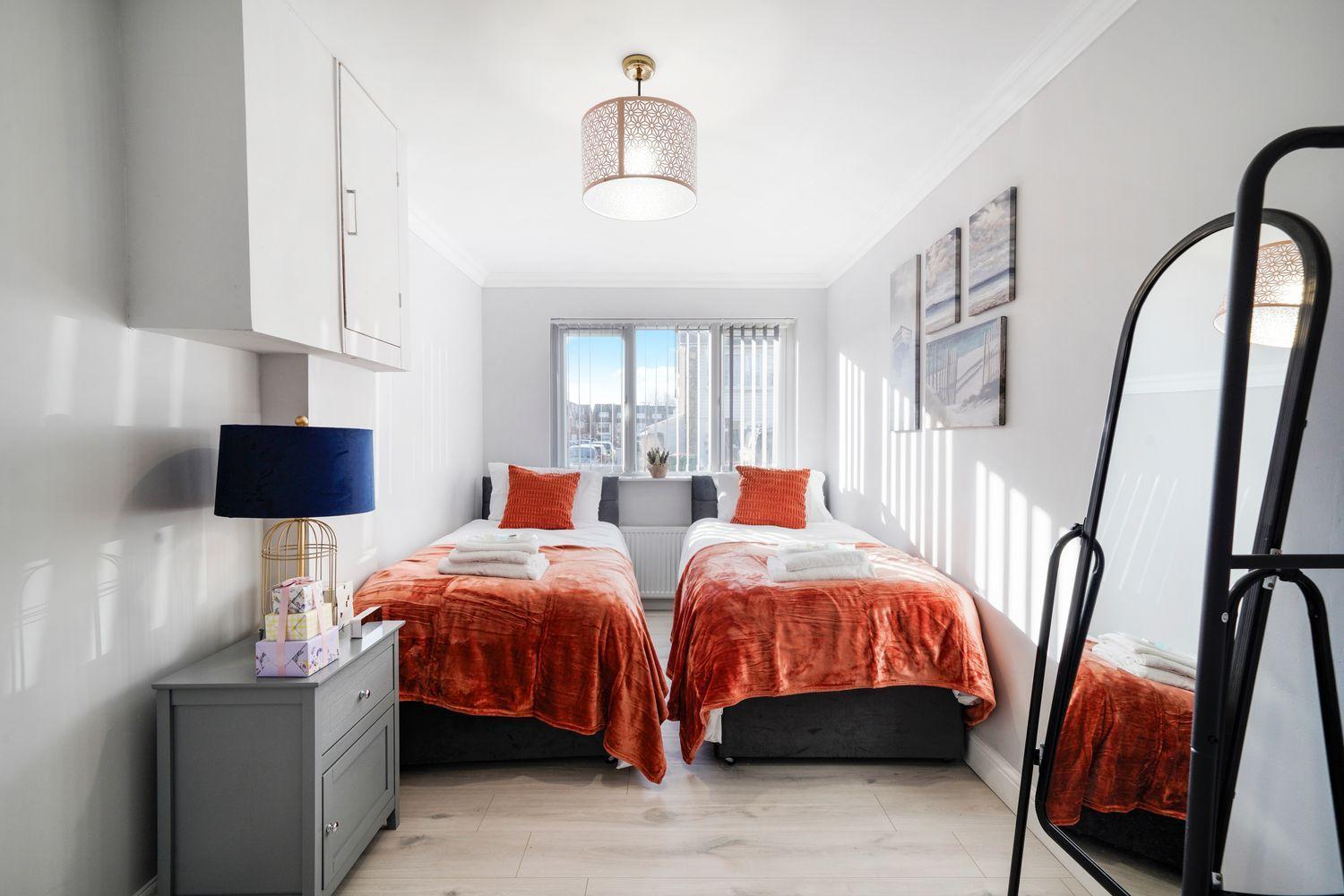 Appartement Spacious, 4 Bed, Garden, Parking, Excel *