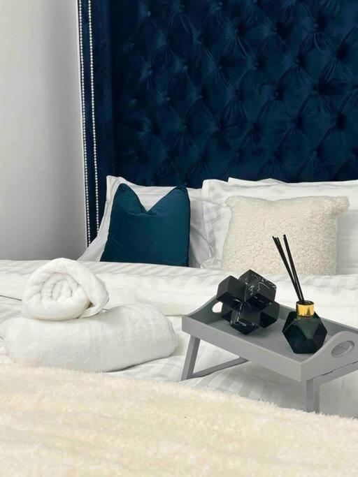 Luxury Superkingsize Bed In Gasthuis *