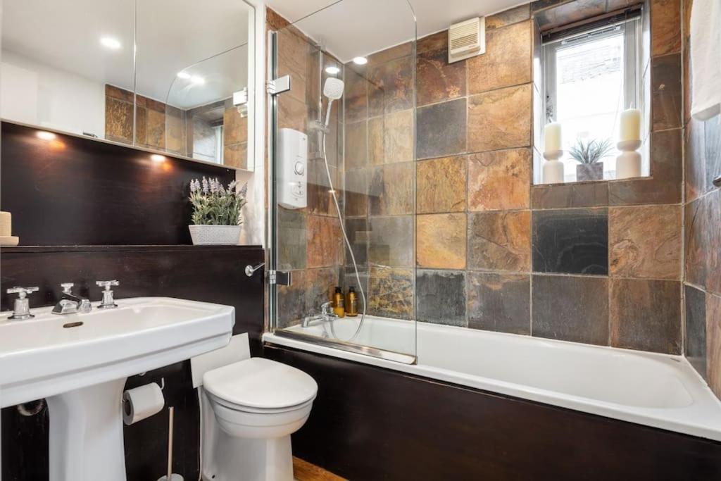 Prime Covent Garden Gem With Air-con Leilighet
