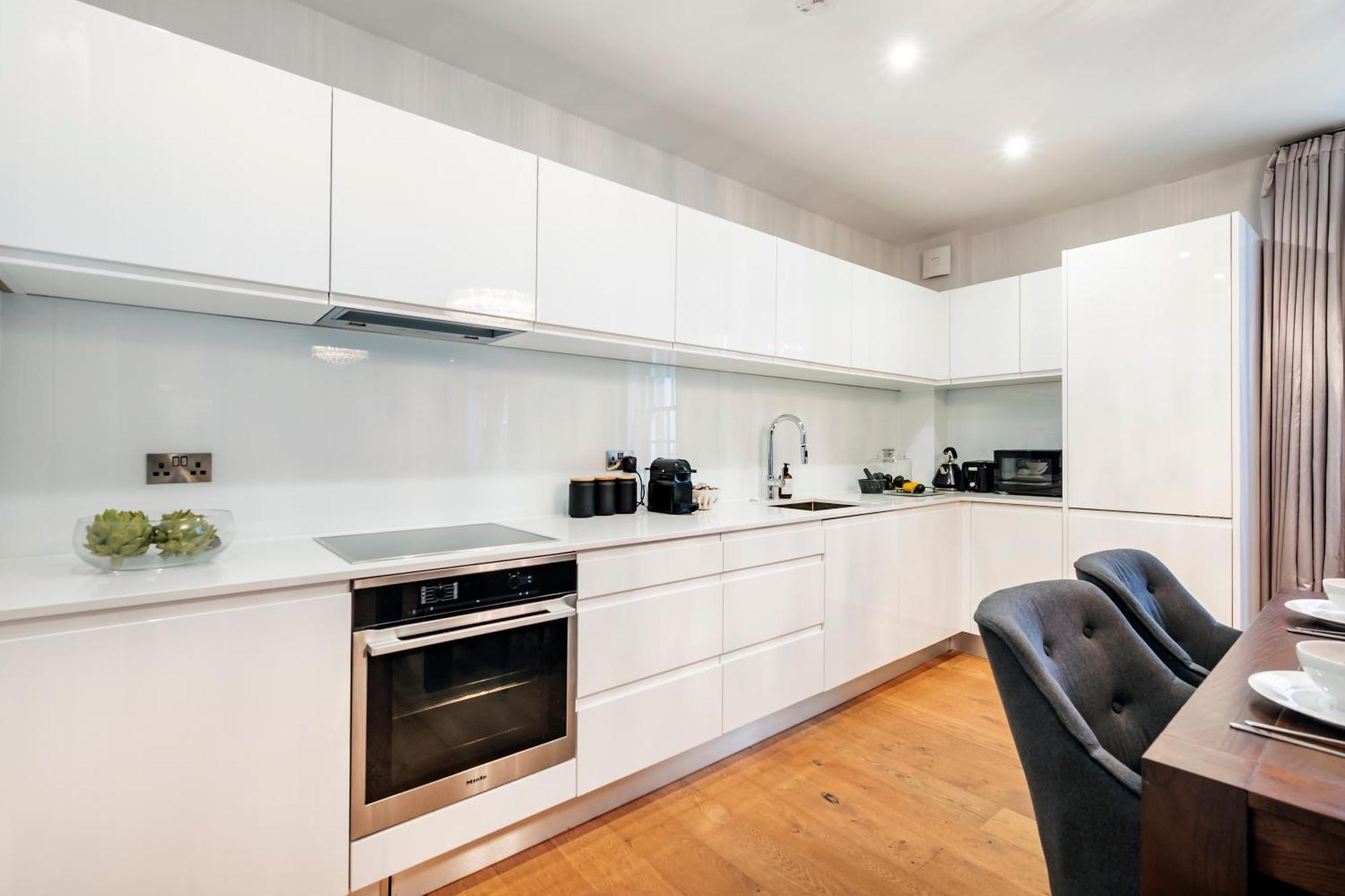 Lägenhet Aircon 2 Bedr, 3 Beds, 2 Bath Covent Garden, Subway London
