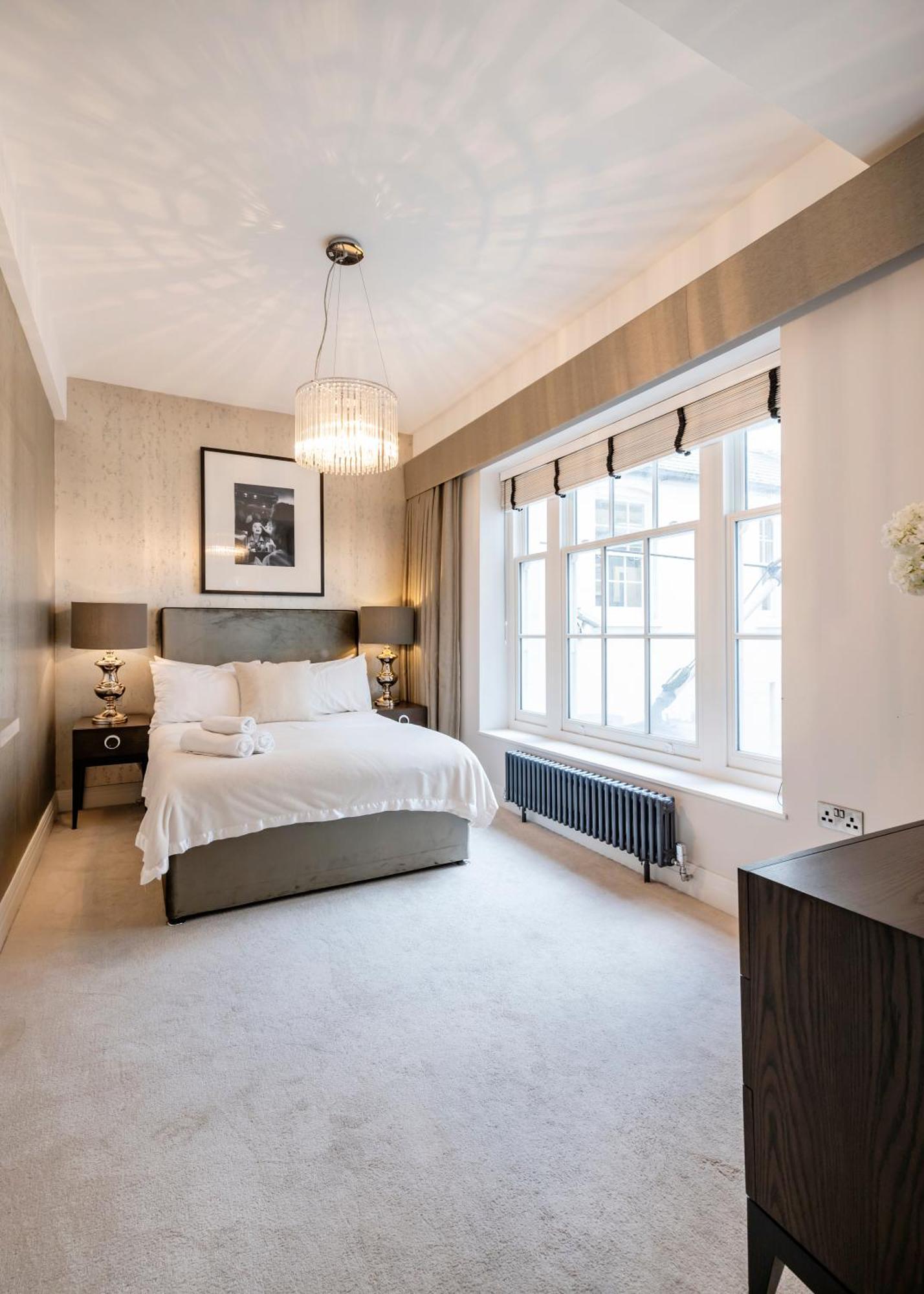 Aircon 2 Bedr, 3 Beds, 2 Bath Covent Garden, Subway Lägenhet