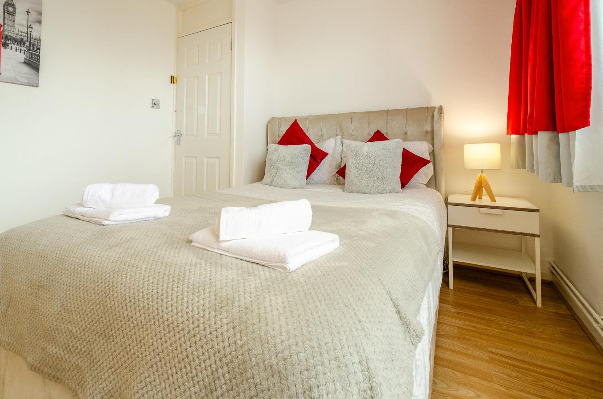 Serviced - Exel & O2 & Canning Town - Away From Appartement