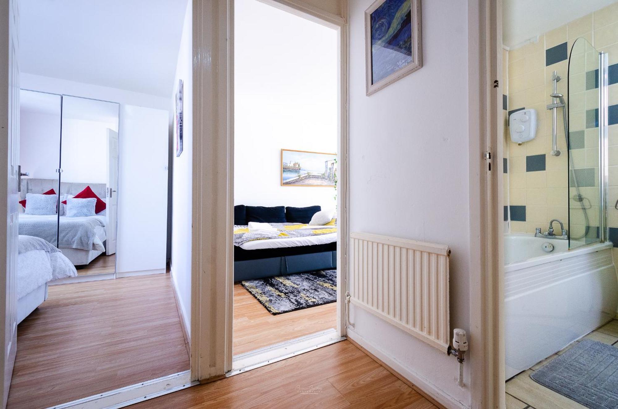 Serviced - Exel & O2 & Canning Town - Away From Appartement *