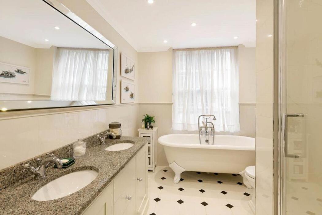 Secluded Royal Ground Sleeps 4 * Londra