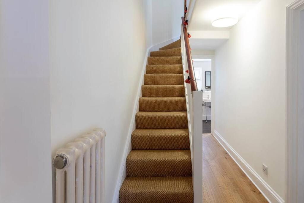 Appartement 2-bedroom Split-level In Notting Hill