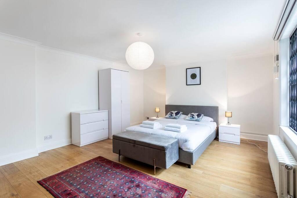 Appartement 2-bedroom Split-level In Notting Hill