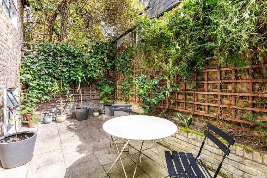 Appartement 2-bedroom Split-level In Notting Hill *