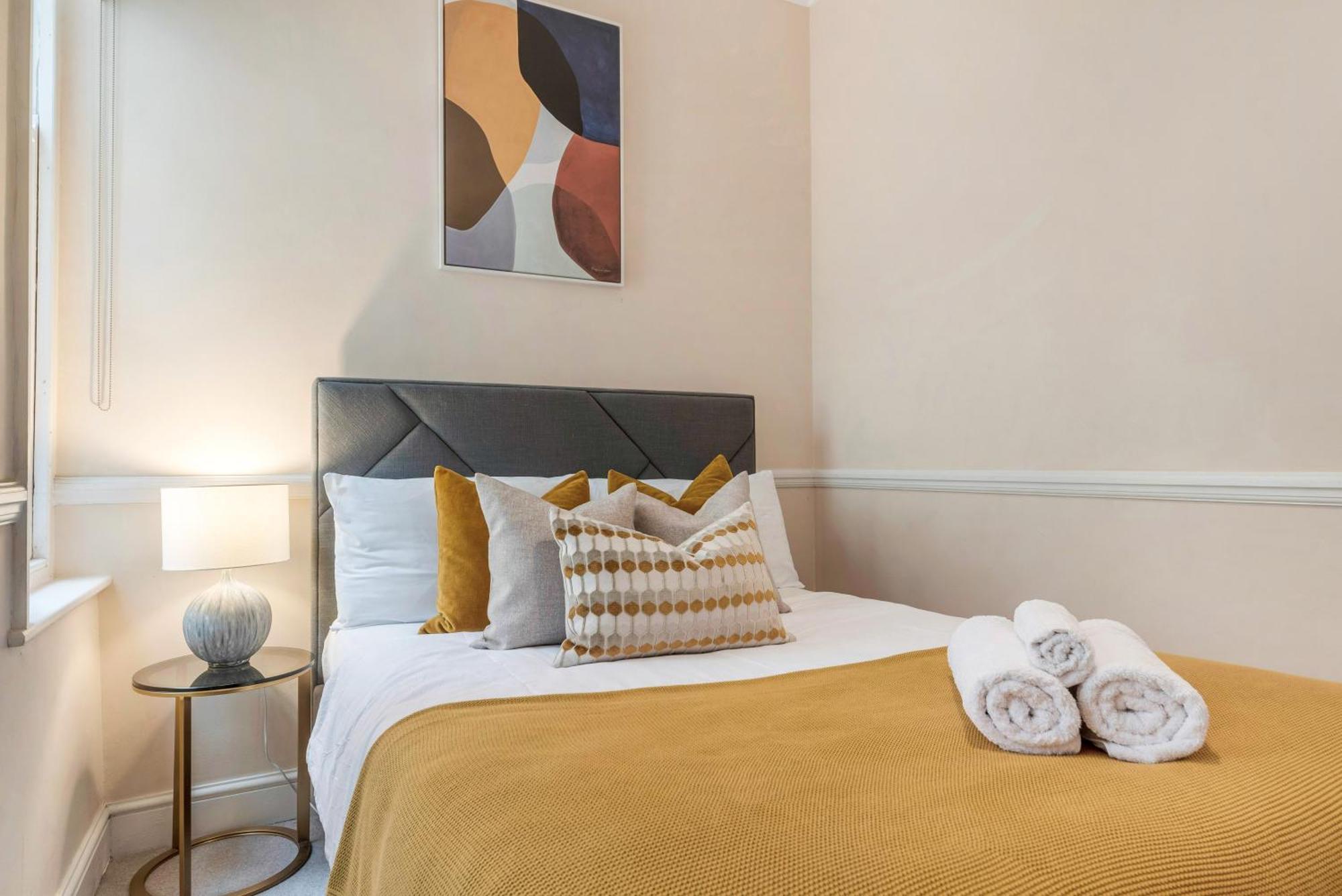 Spectacular 3 Bed In Berkeley Sq Mayfair Appartement Londen