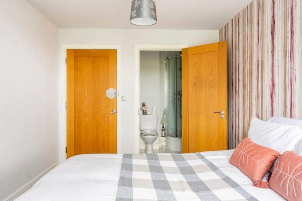 Accommodatie bij particulieren Lovely En-suite Double Londen