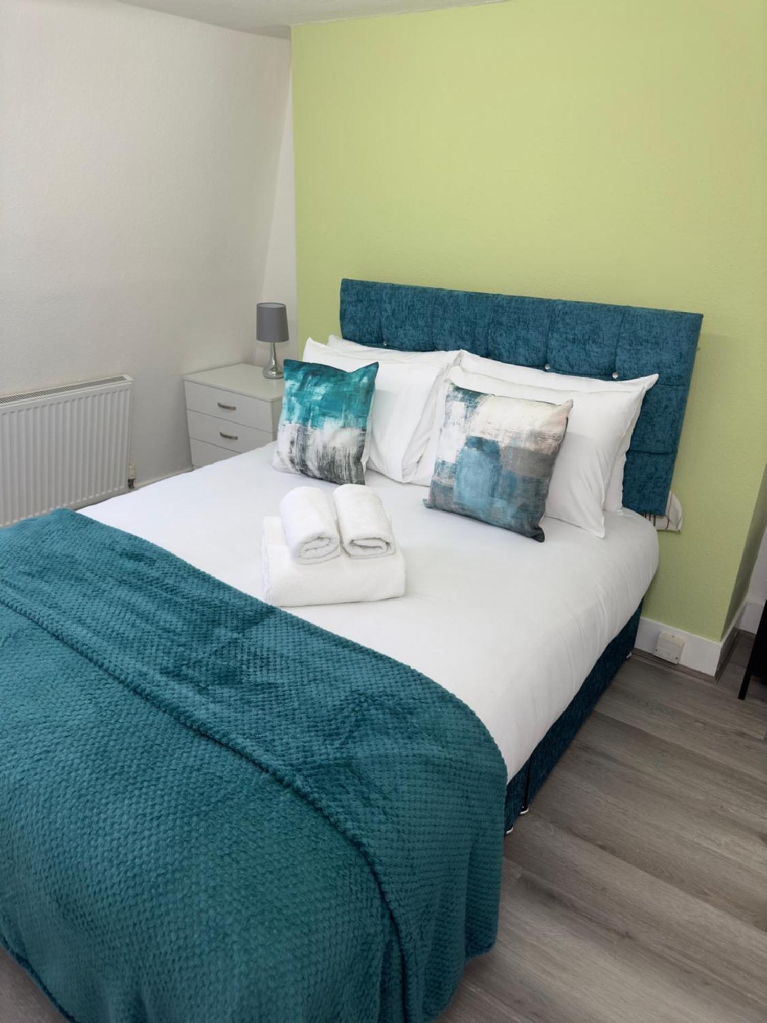 Hackney Mid & Long-term * London
