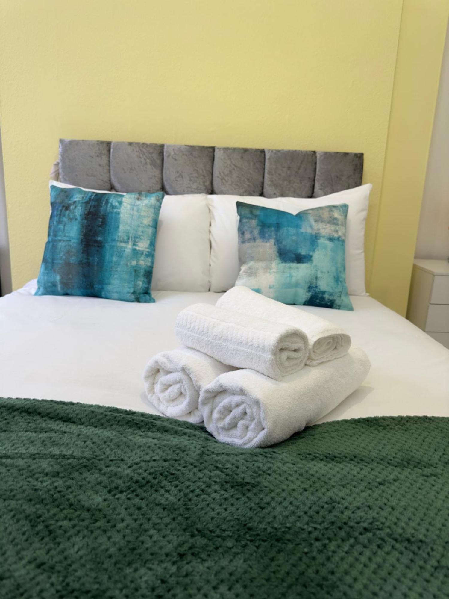 Ferienhaus Newly Decorated 5-bed Hackney Townhouse London
