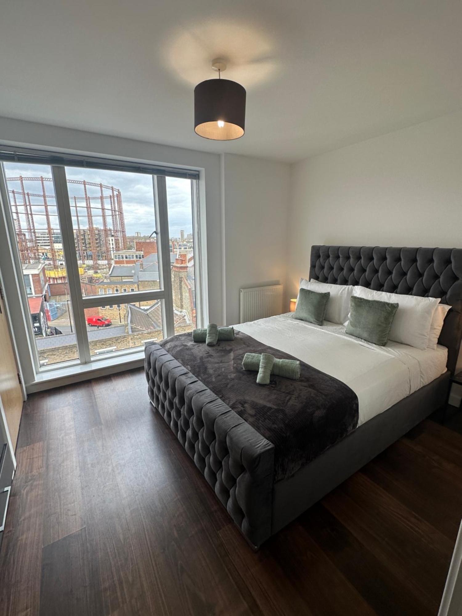 Lift & Free Parking, Modern 1 Bed Flat In Shoreditch Next To Train Station Lejlighed