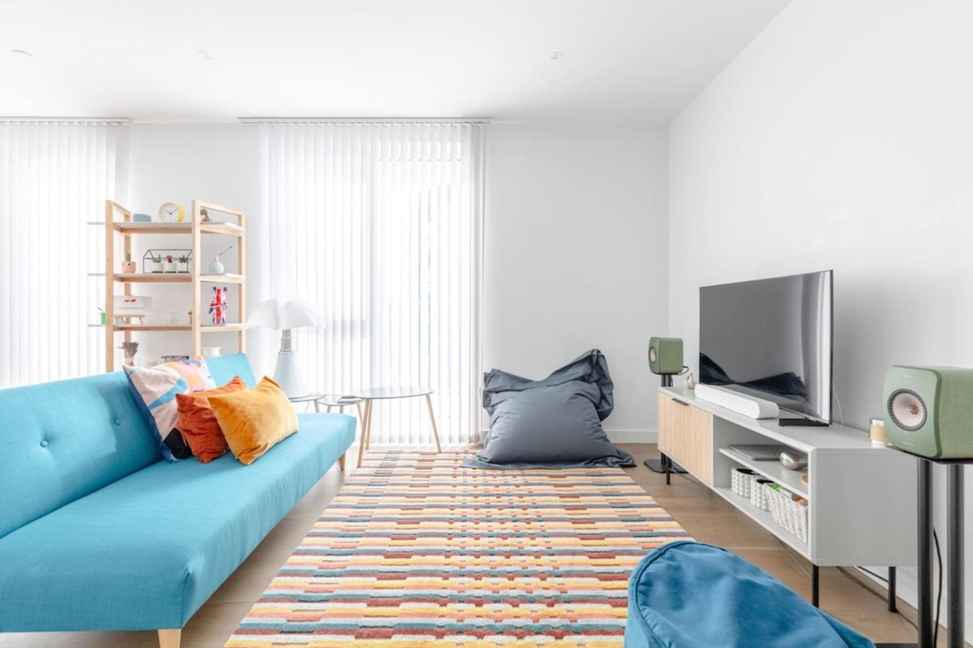 Stylish 2bd Oasis Wbalcony South East London! Leilighet
