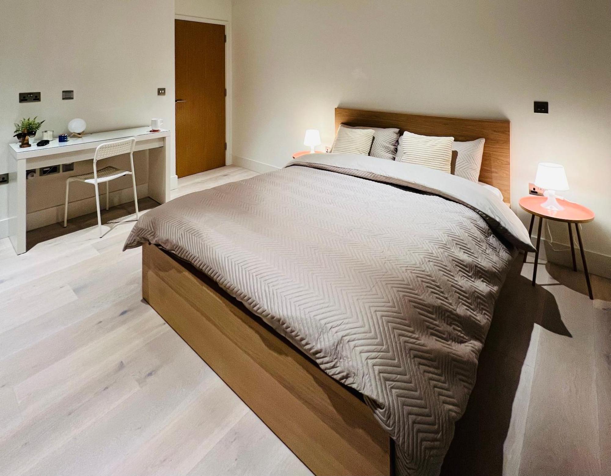 Private Room@leicestersquare In A Shared Flat Rum i privatbostad London