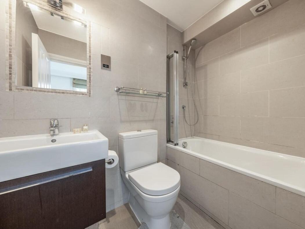 Apartment Mayfair Residences *