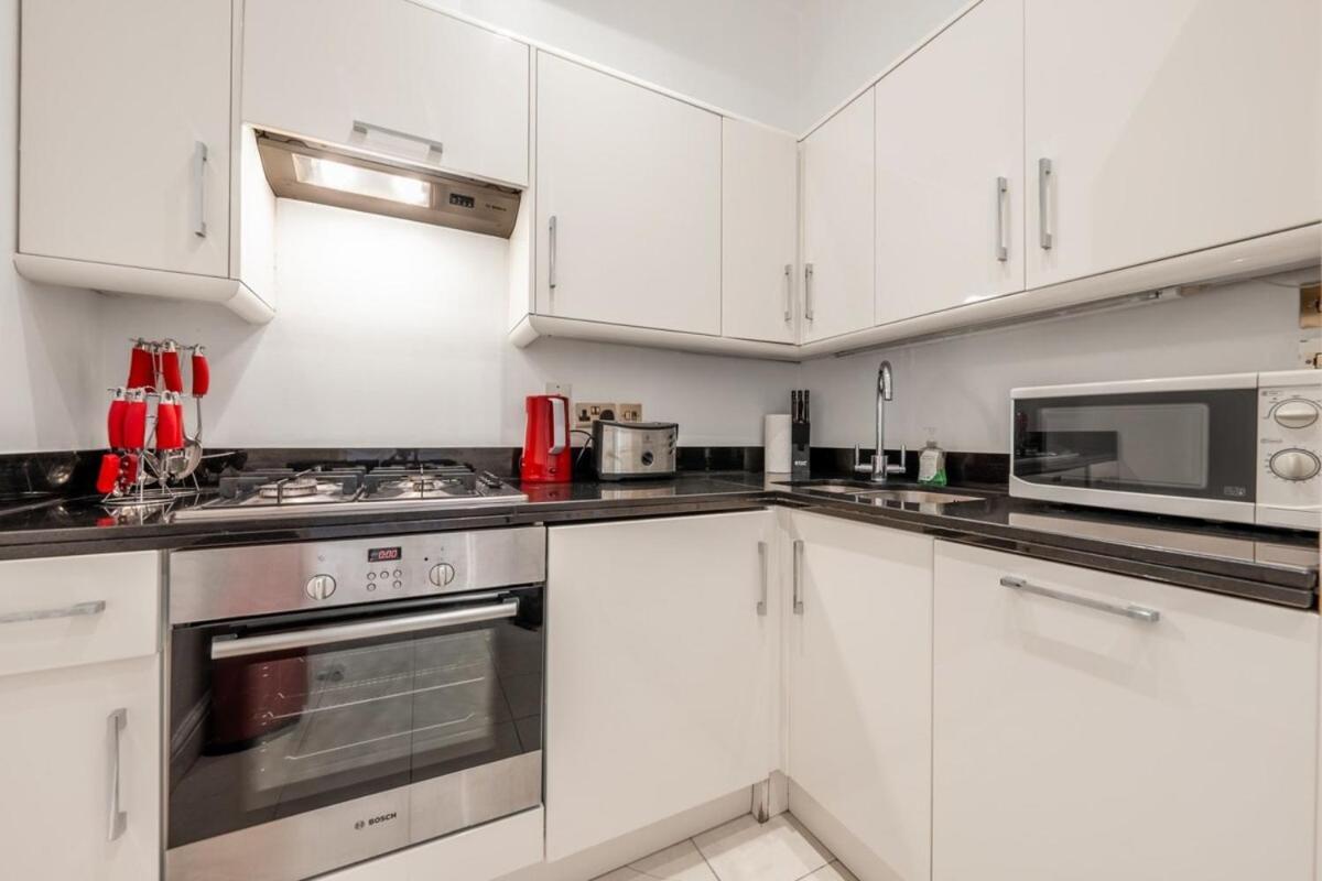 Apartment Mayfair Residences *