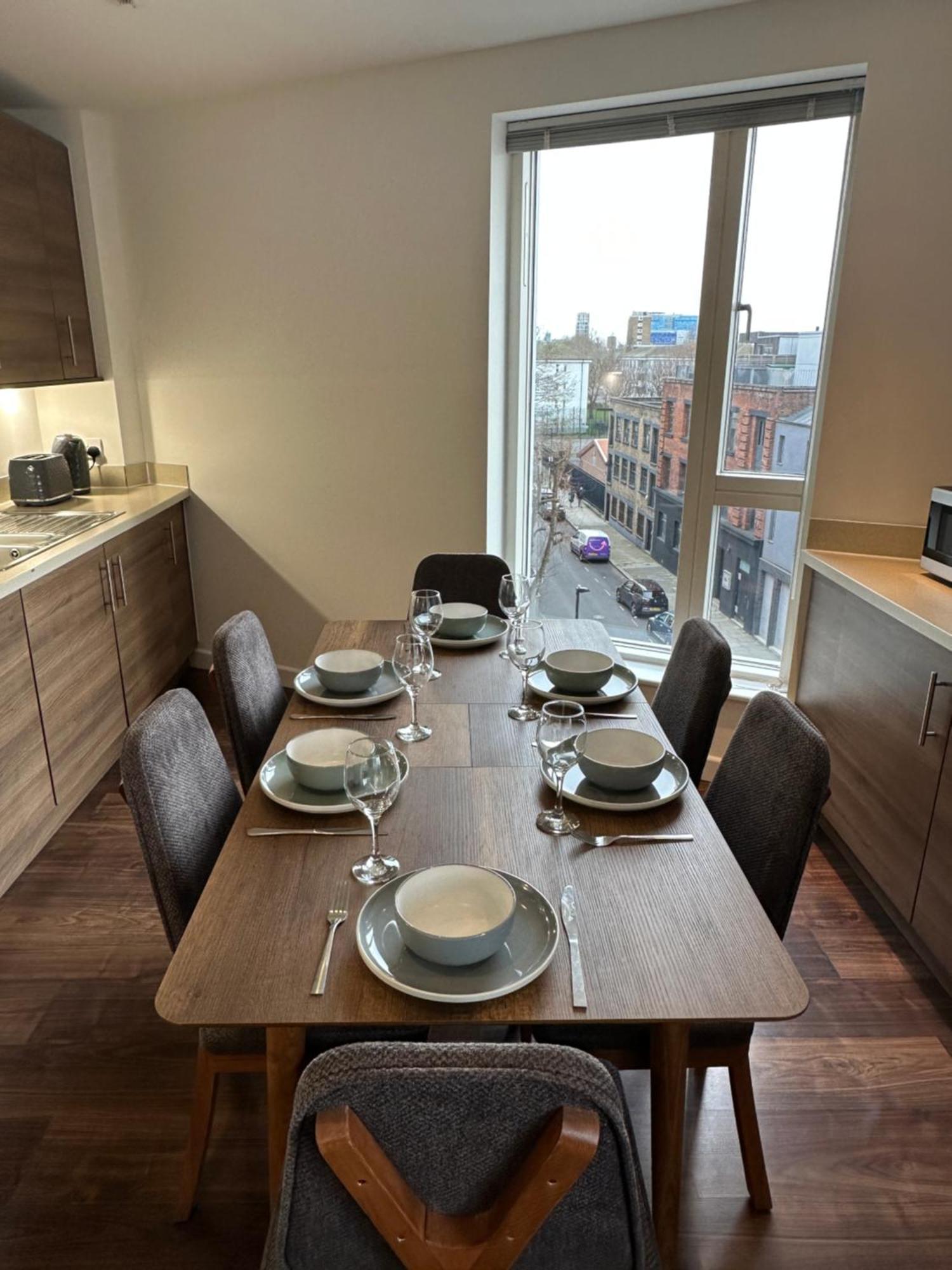 Modern & Spacious 3 Bed With Free Parking & Lift In Shoreditch, Next To Station Lägenhet *