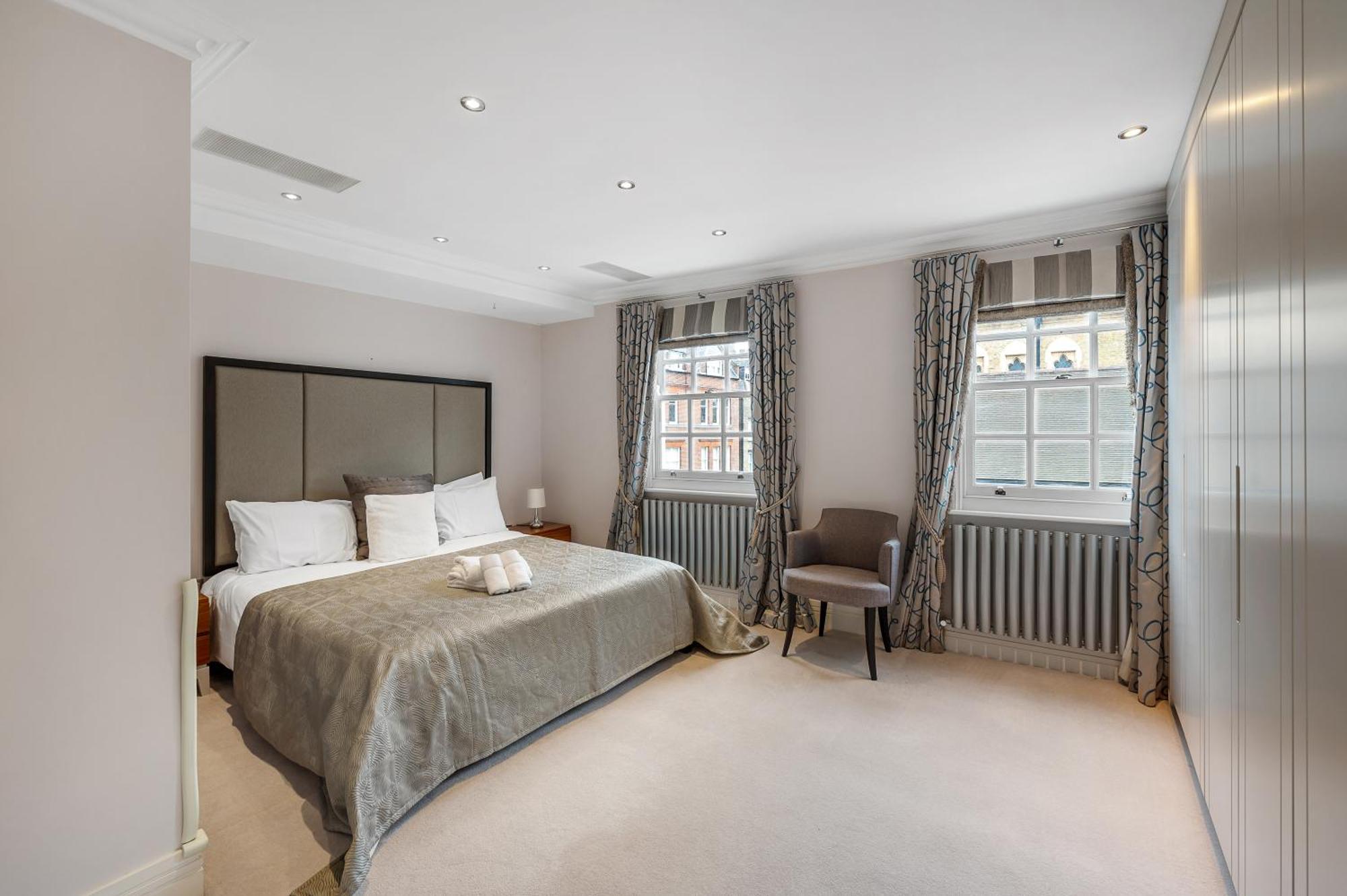 Casa Italia Near Sloane Square - Ac Bedrooms Ferienhaus London