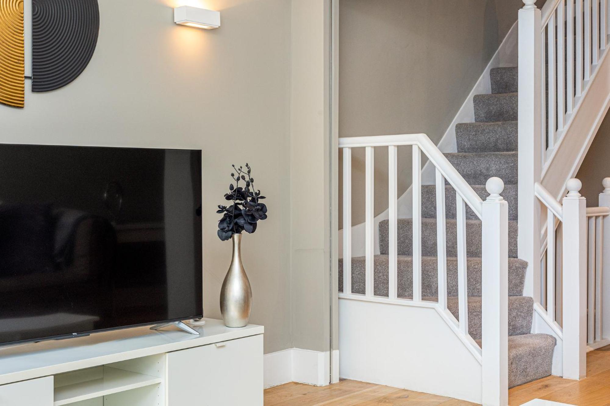 Fantastic Multilevel 3br, Vibrant Angel, 5min Tube * Londen