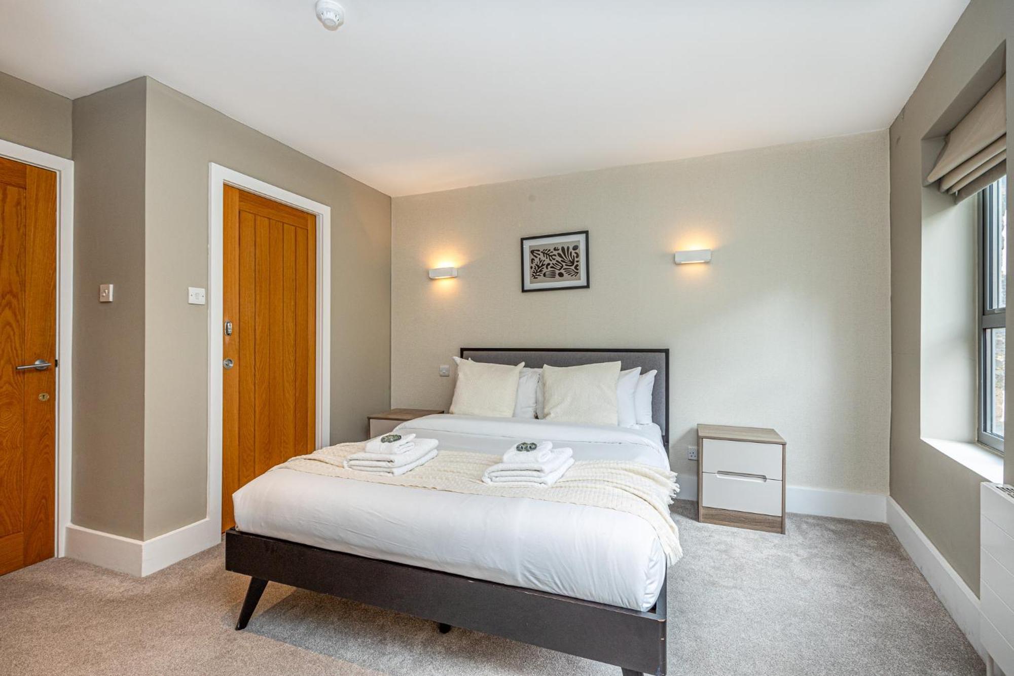 Fantastic Multilevel 3br, Vibrant Angel, 5min Tube Londen