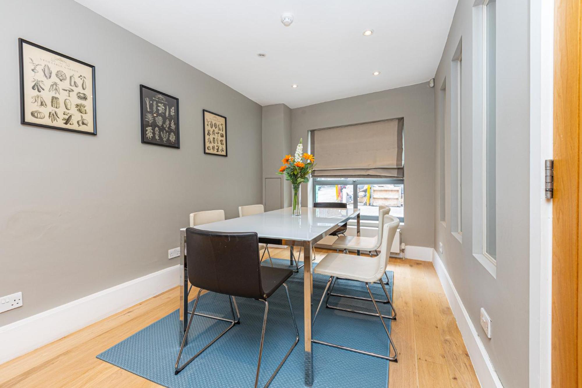 Fantastic Multilevel 3br, Vibrant Angel, 5min Tube Appartement Londen