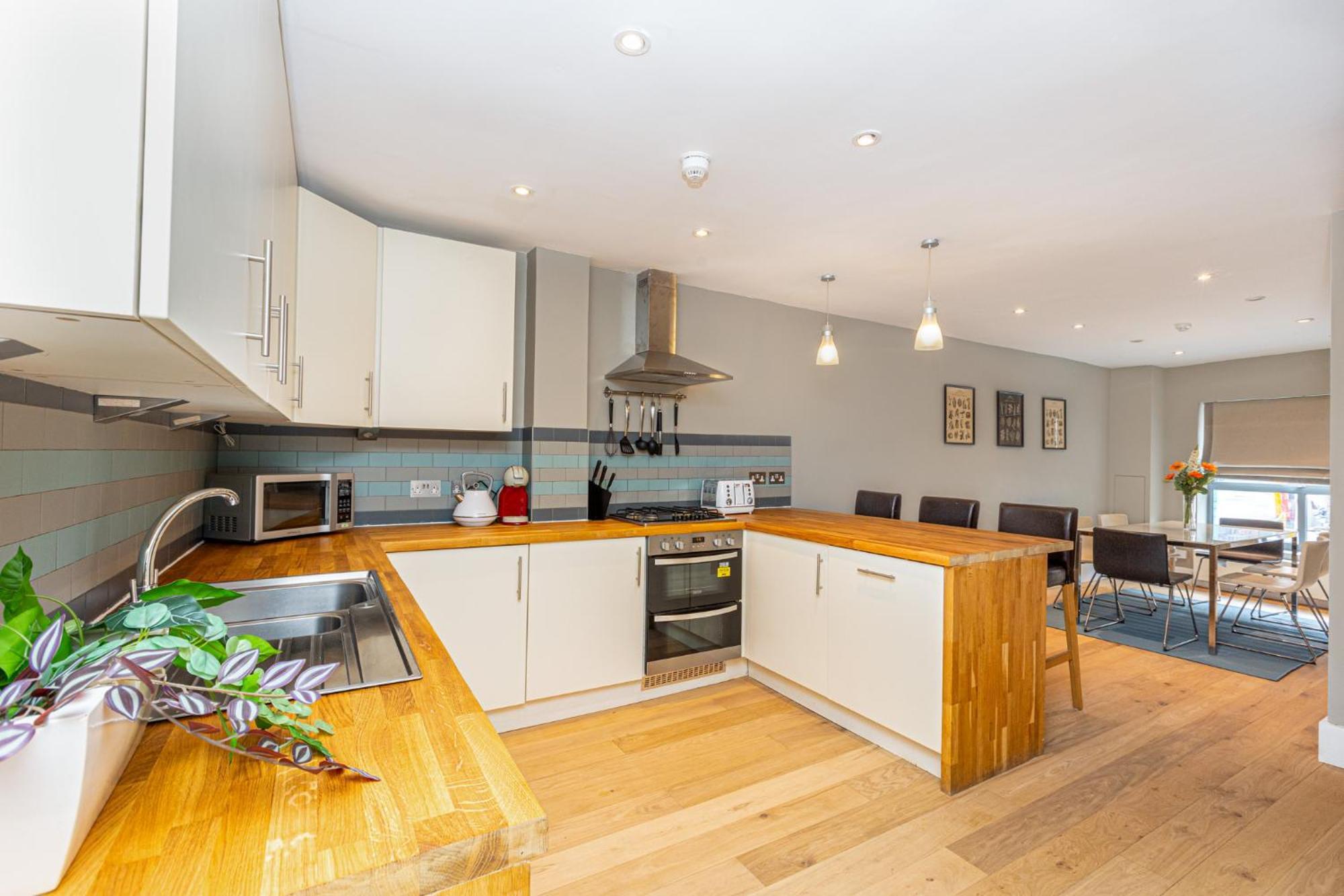 Fantastic Multilevel 3br, Vibrant Angel, 5min Tube Appartement Londen