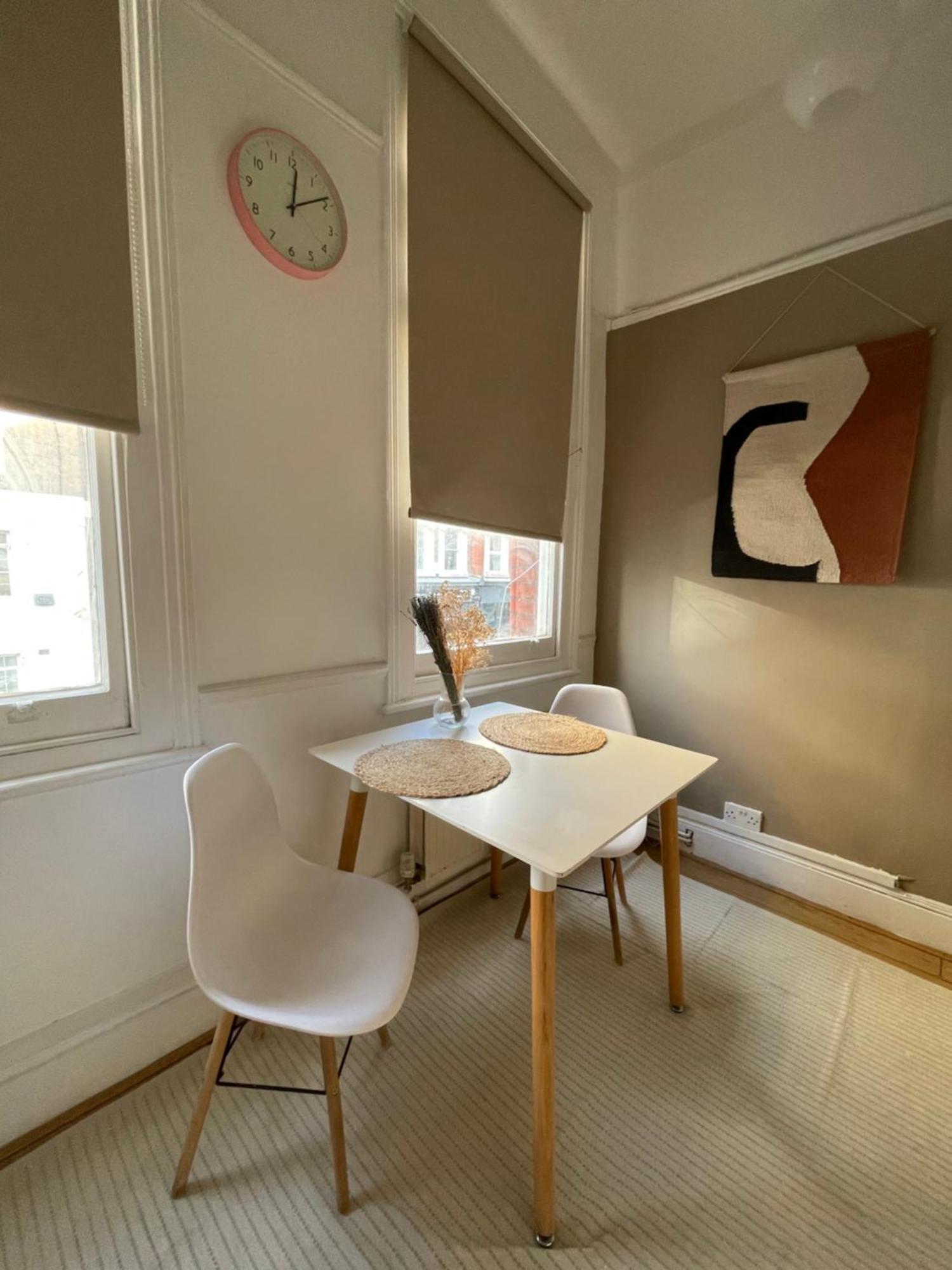 Modern Flat In Victorian West Kensington Mansion Londres