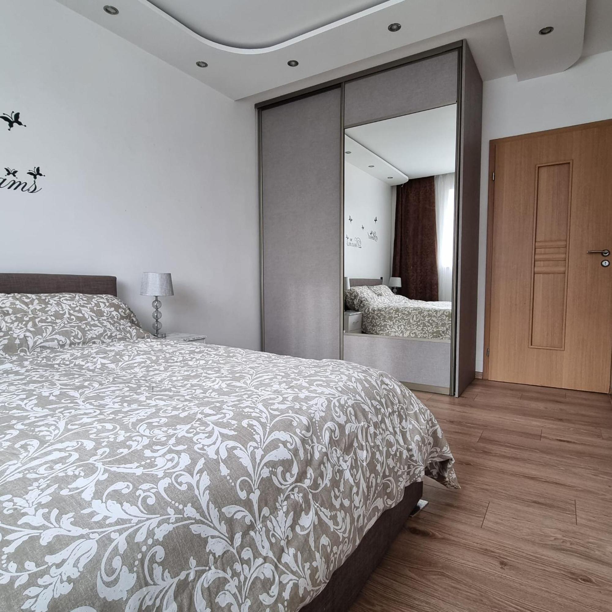 1 Bed Flat Parking Wifi Business * London