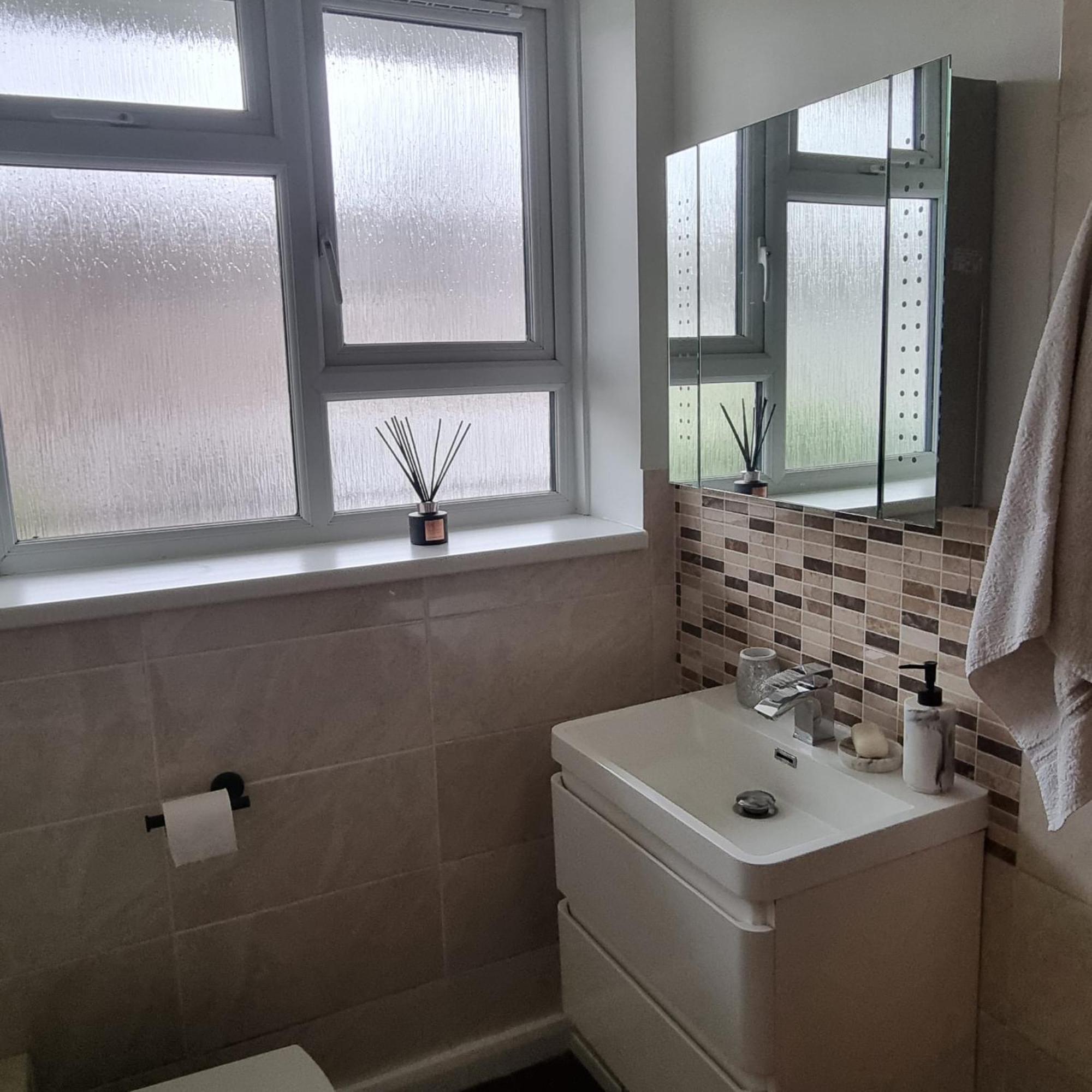 1 Bed Flat Parking Wifi Business *