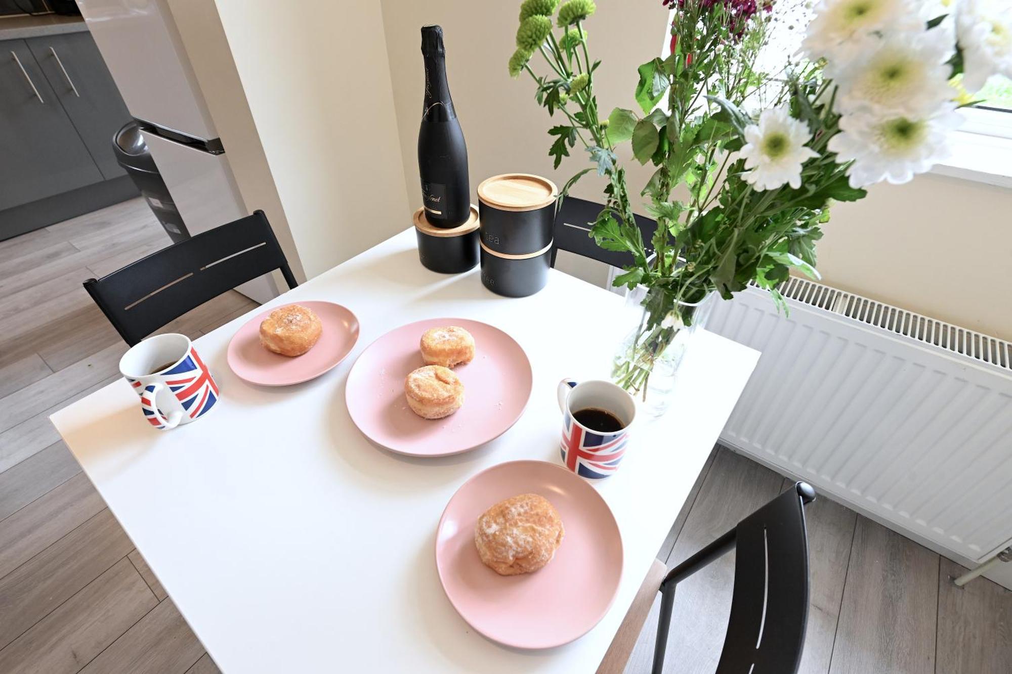 Spacious 5 Bedroom House Next To Tottenham Stadium Appartement