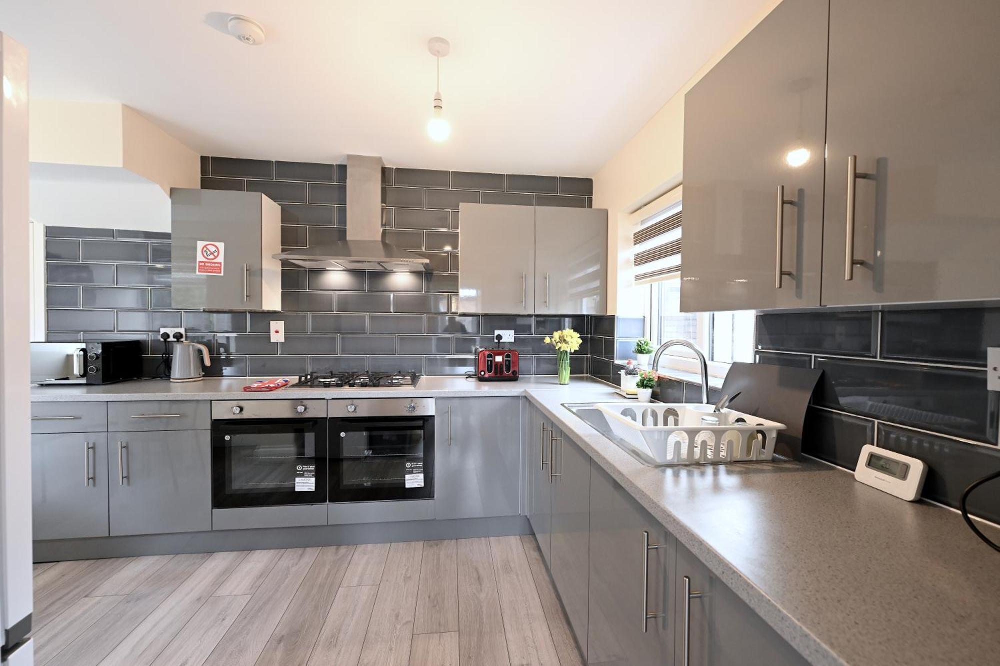 Spacious 5 Bedroom House Next To Tottenham Stadium Appartement