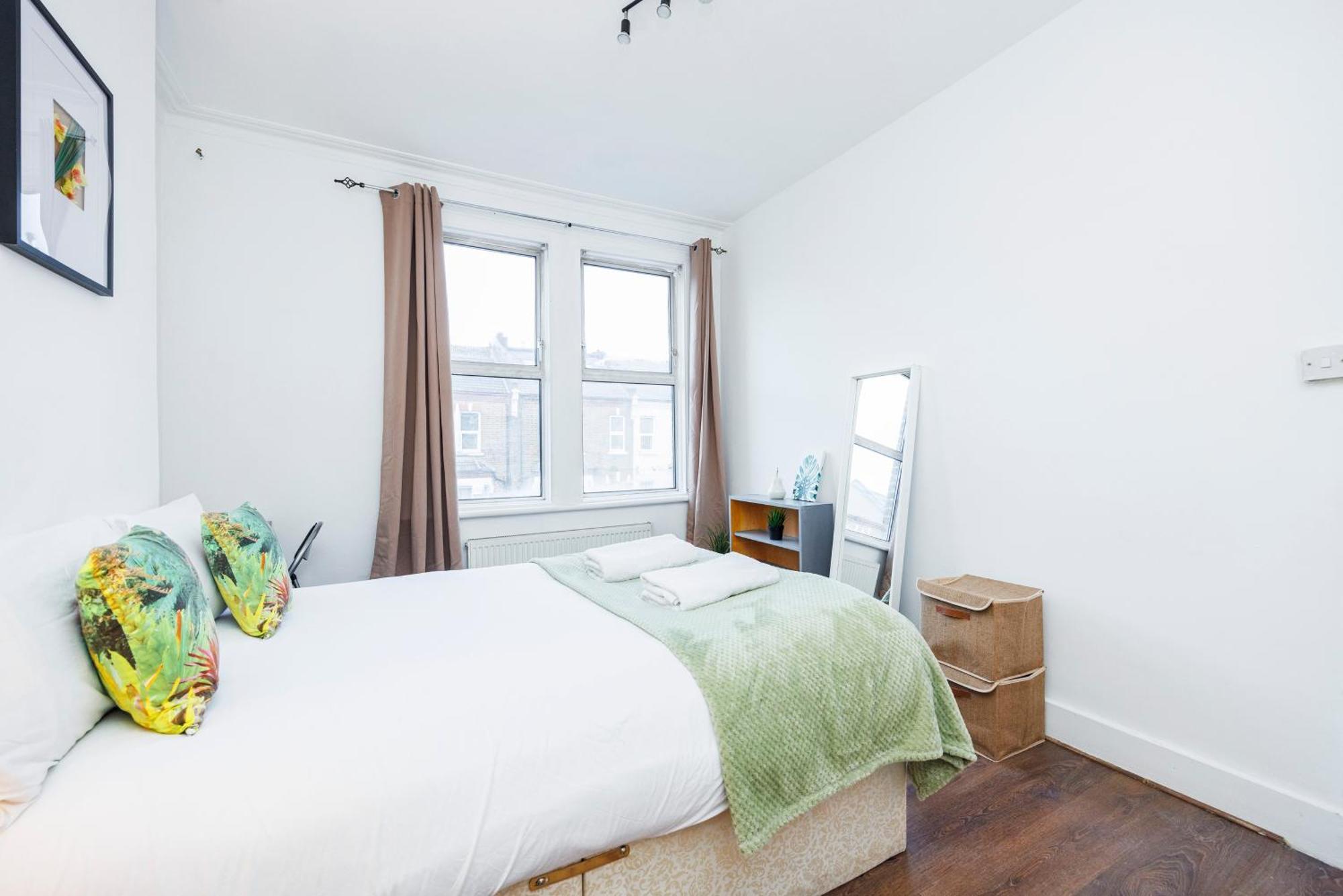 Stylish 2 Bed Near Notting Hill Lejlighed