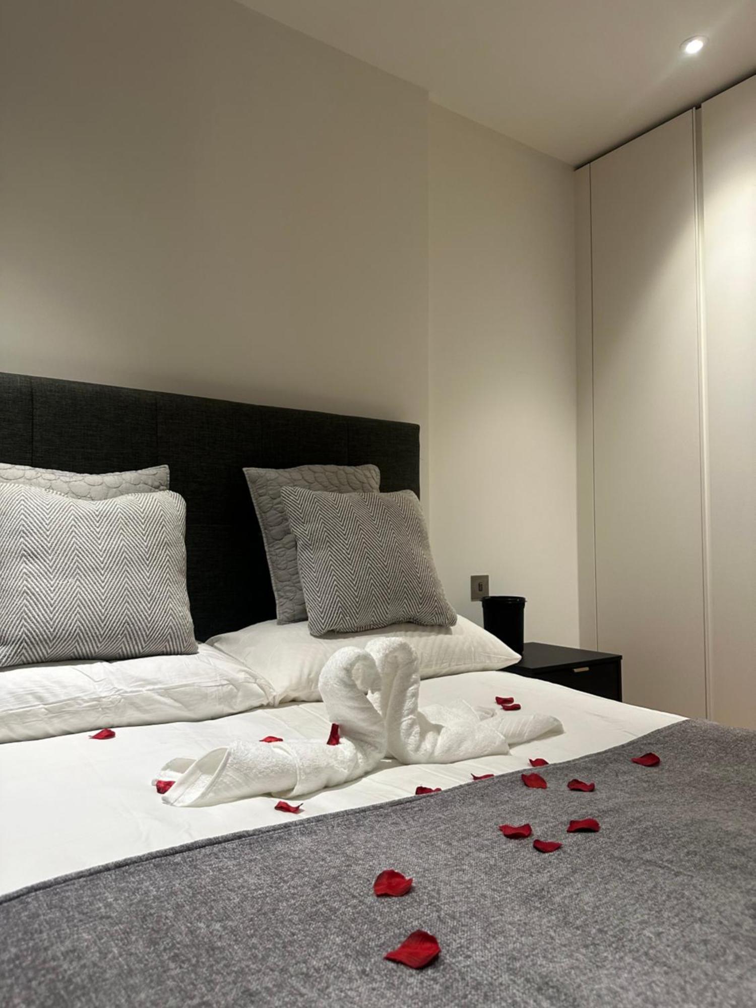 Luxury - 2 Minute Walk From The O2 Arena Appartement