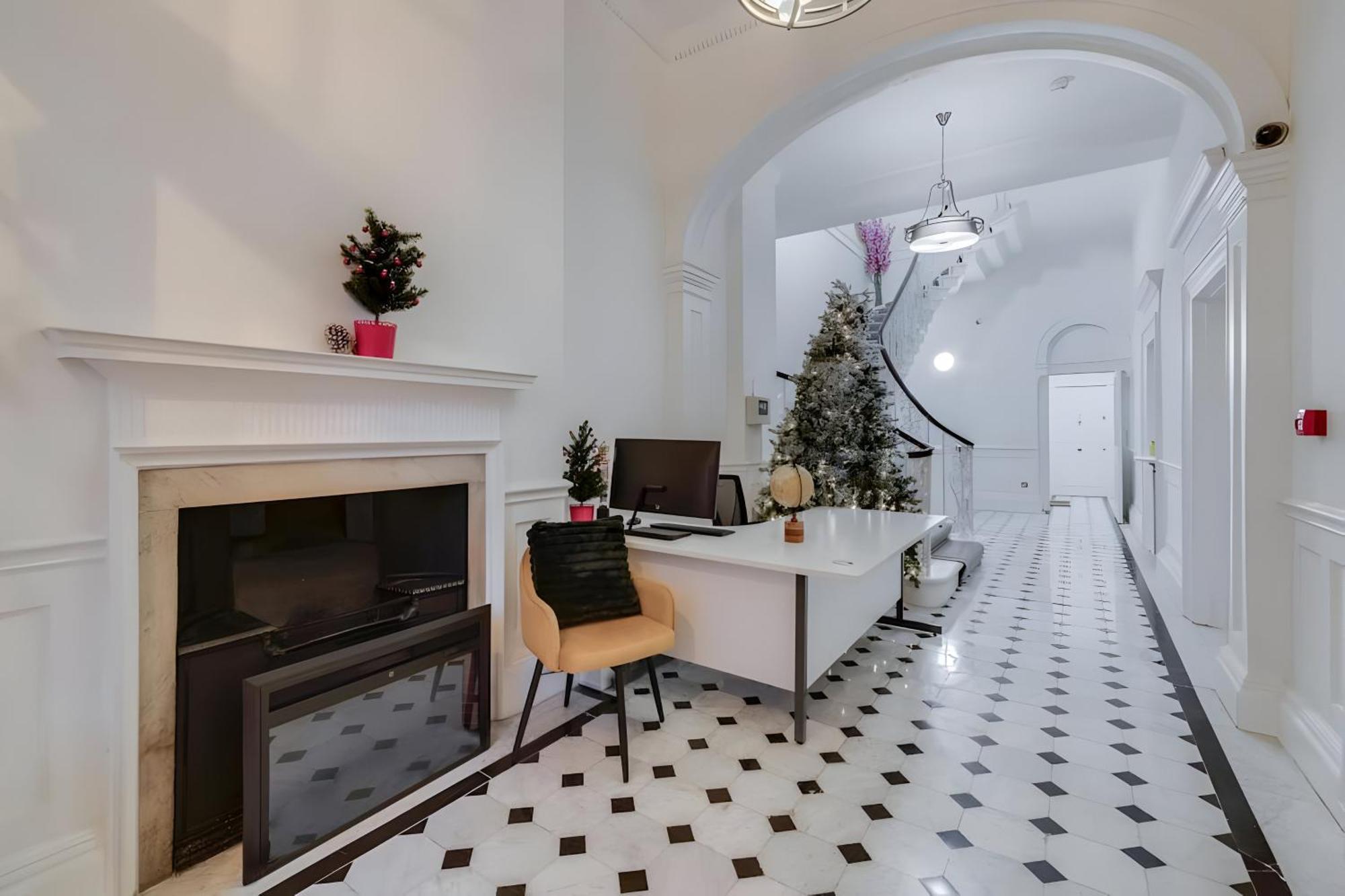 Harley Street Spectacular With High Ceilings, High Luxury Appartamento *