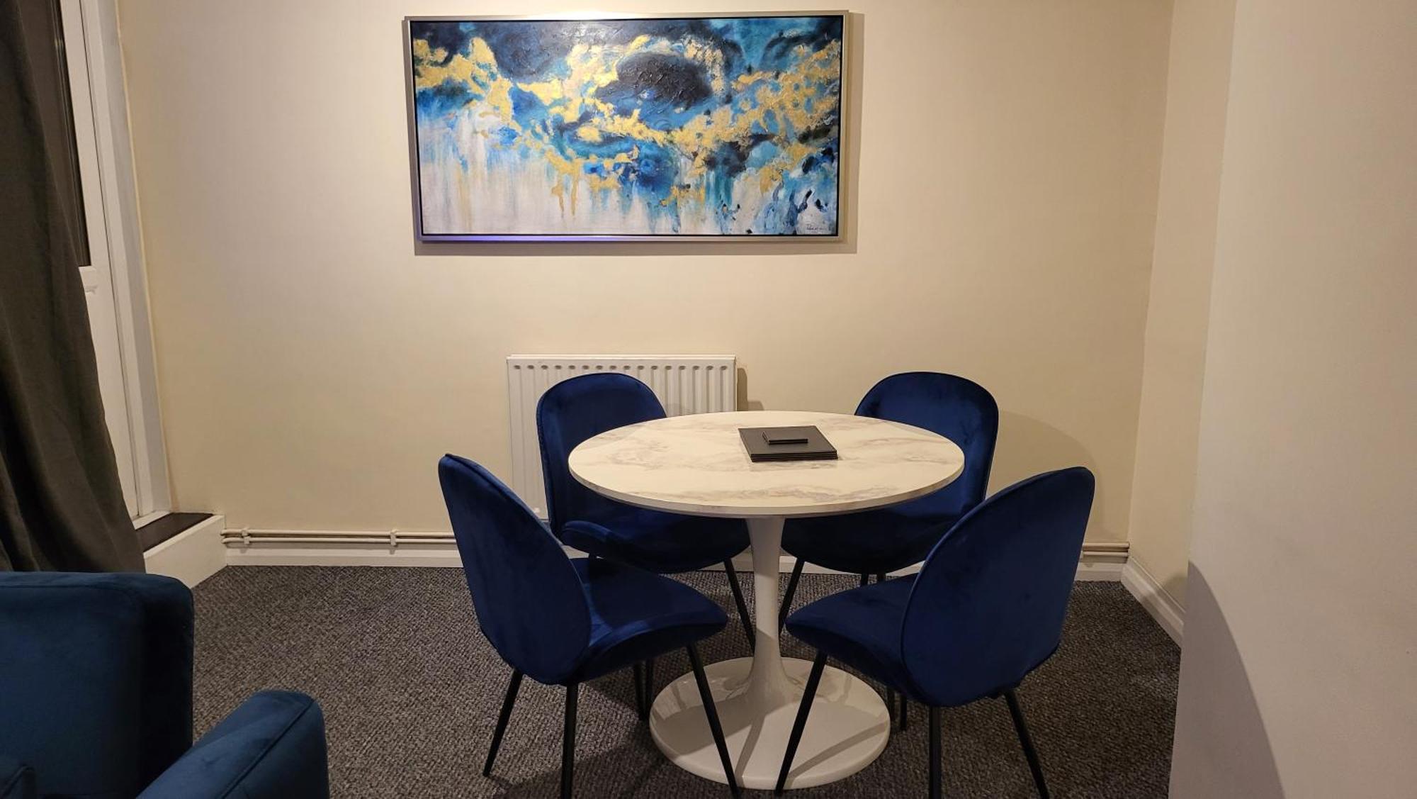 Garland Modern Spacious Flat, *