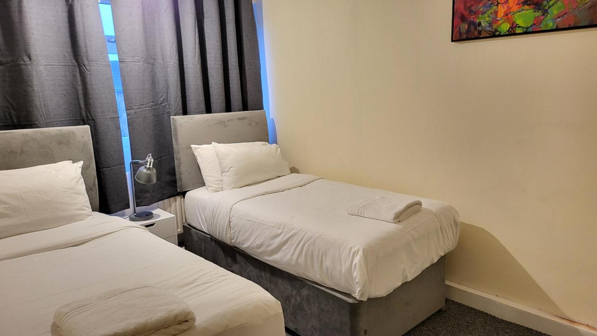 Garland Modern Spacious Flat,
