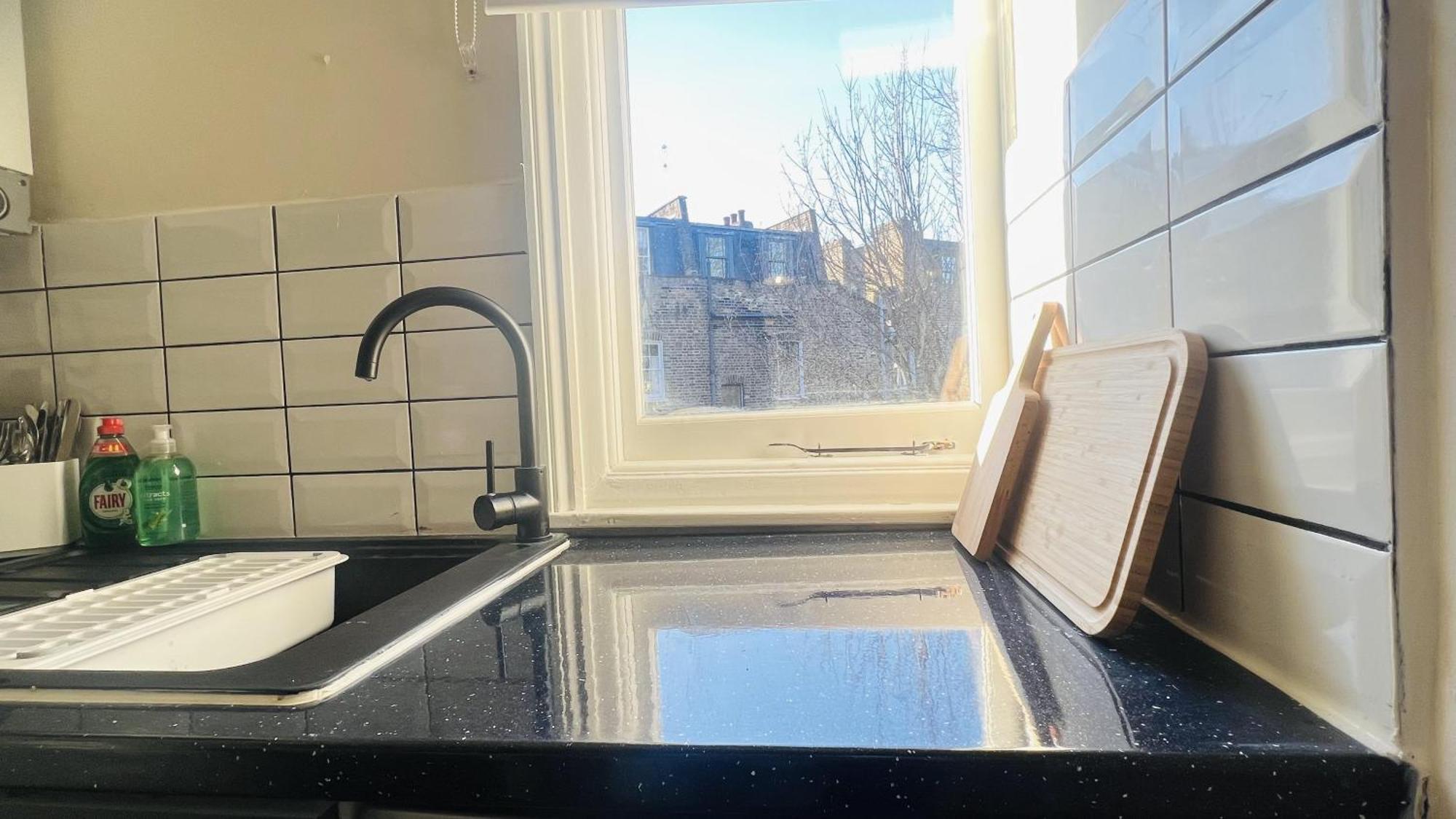 Impeccable 1 Bedroom Flat In
