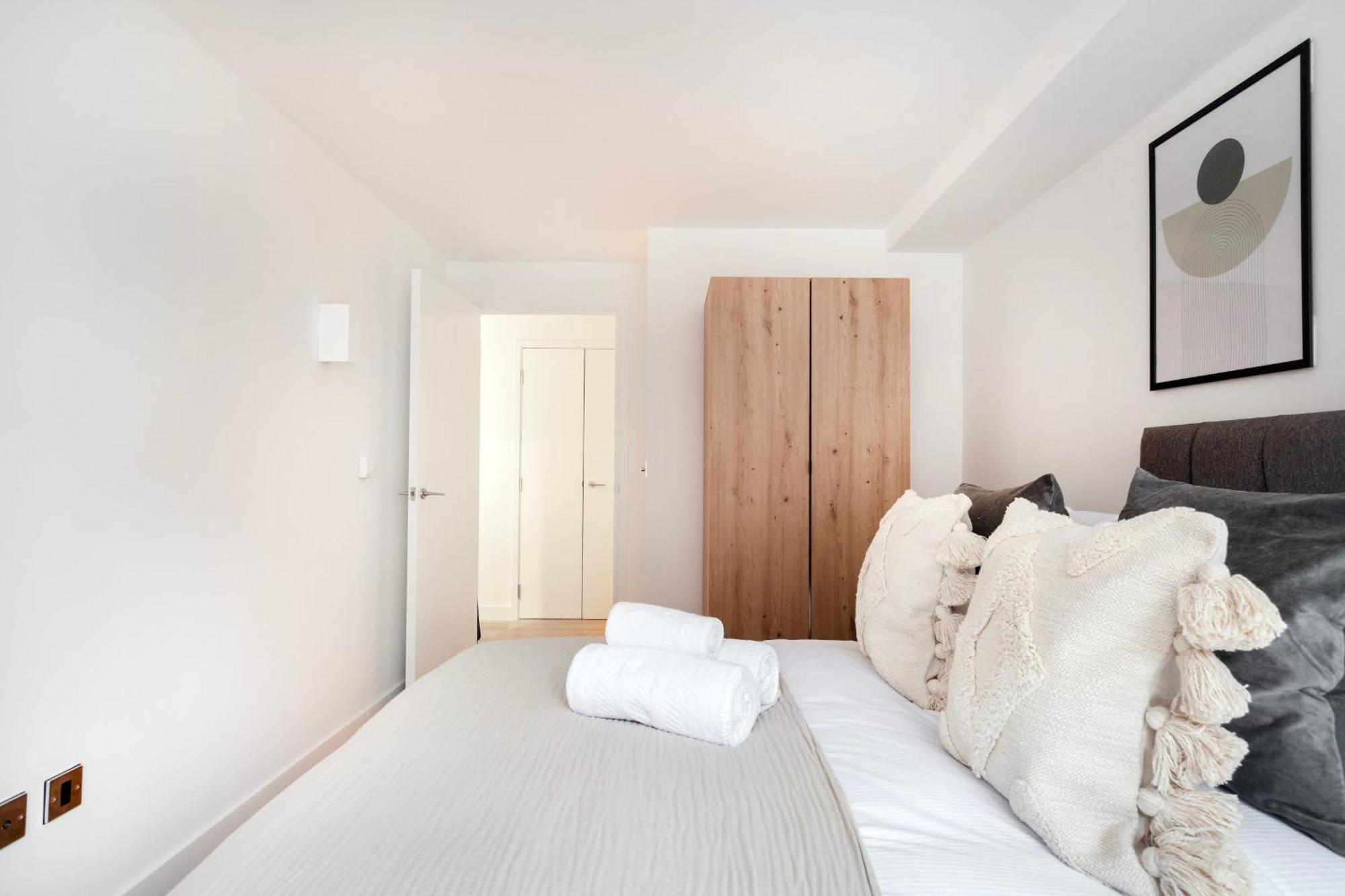Fitzrovia With Balcony - Cityapartmentstay *