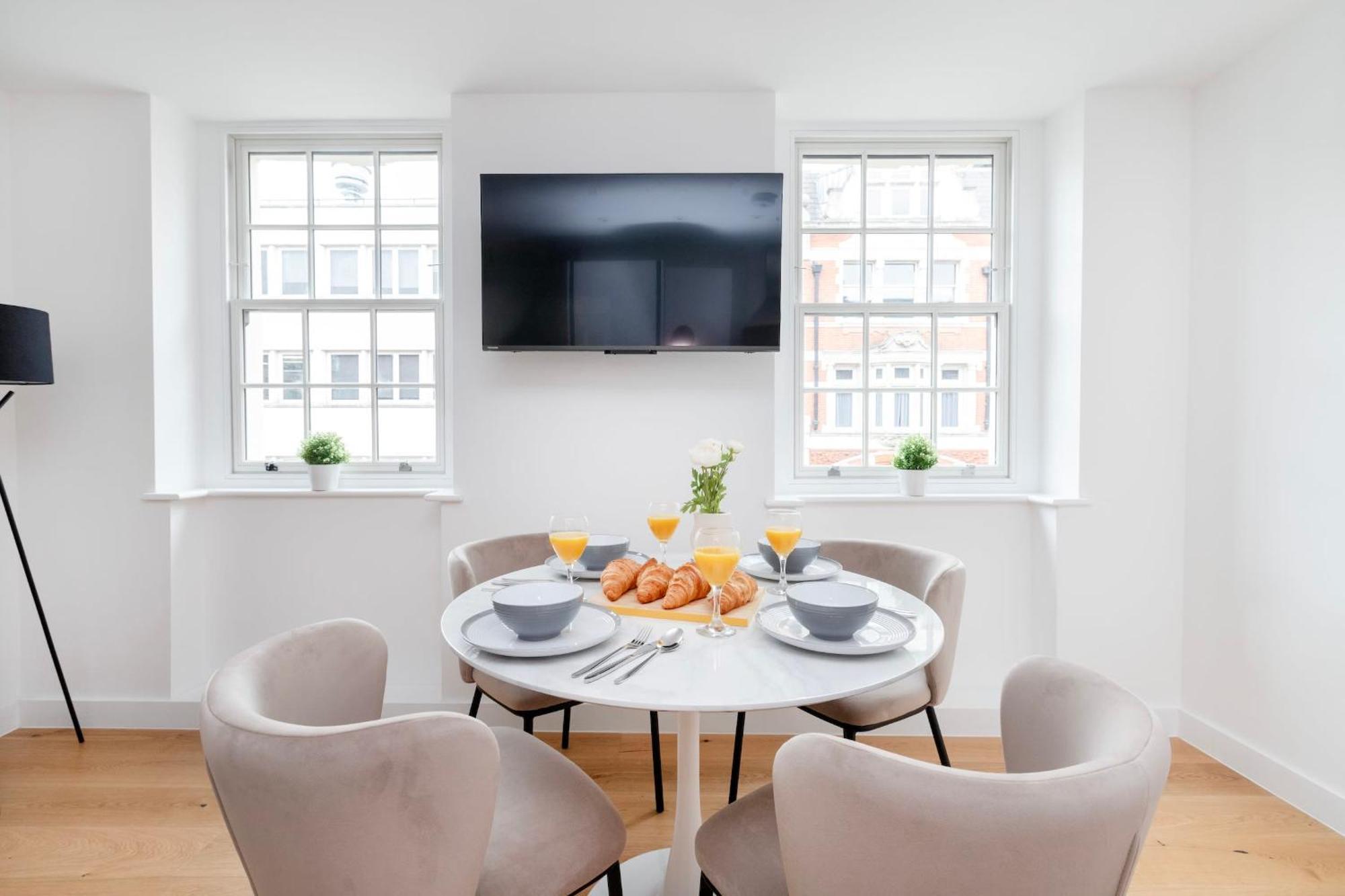 Apartment Fitzrovia With Balcony - Cityapartmentstay