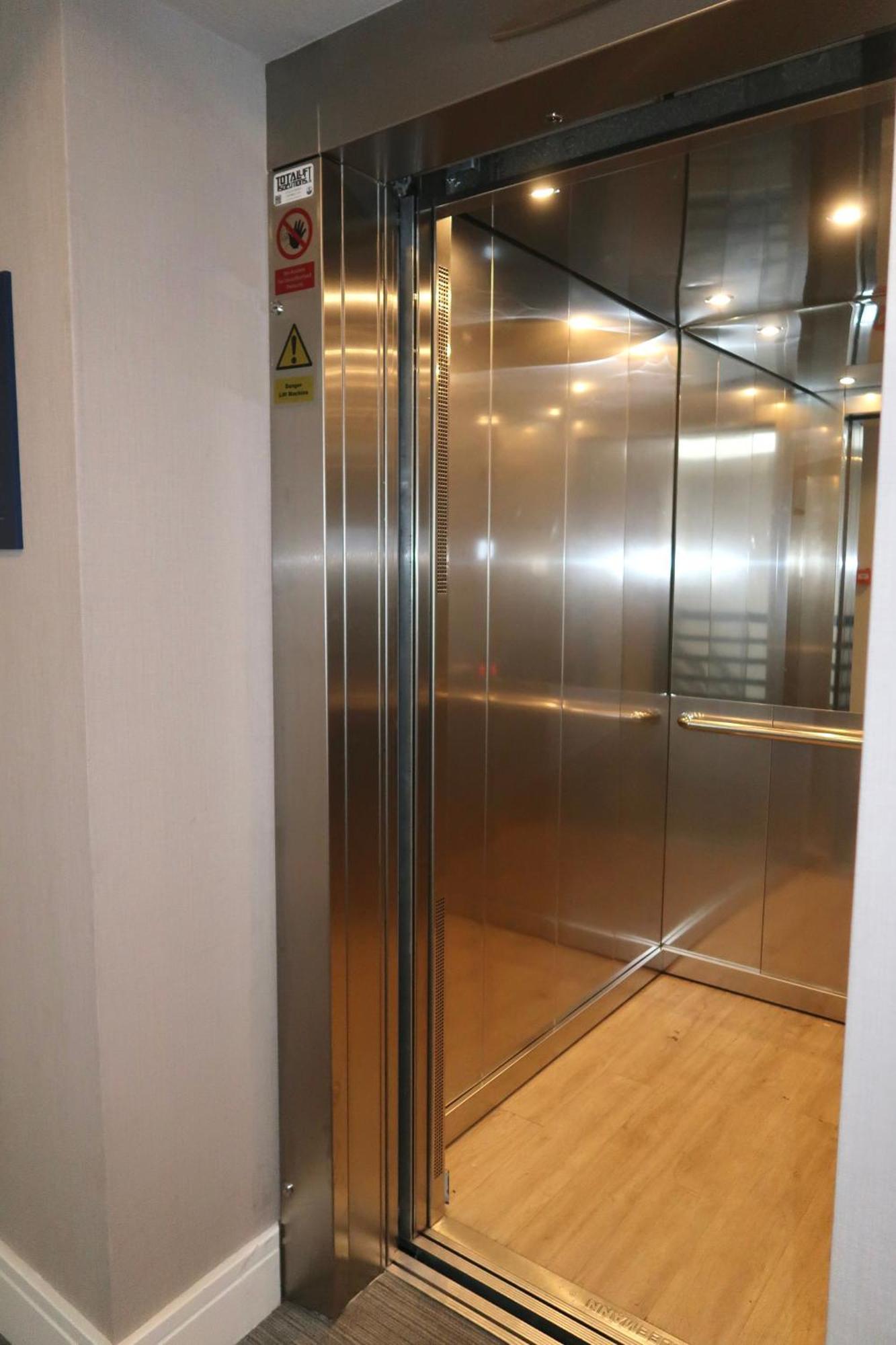 Luxury Capella Court Leilighet London