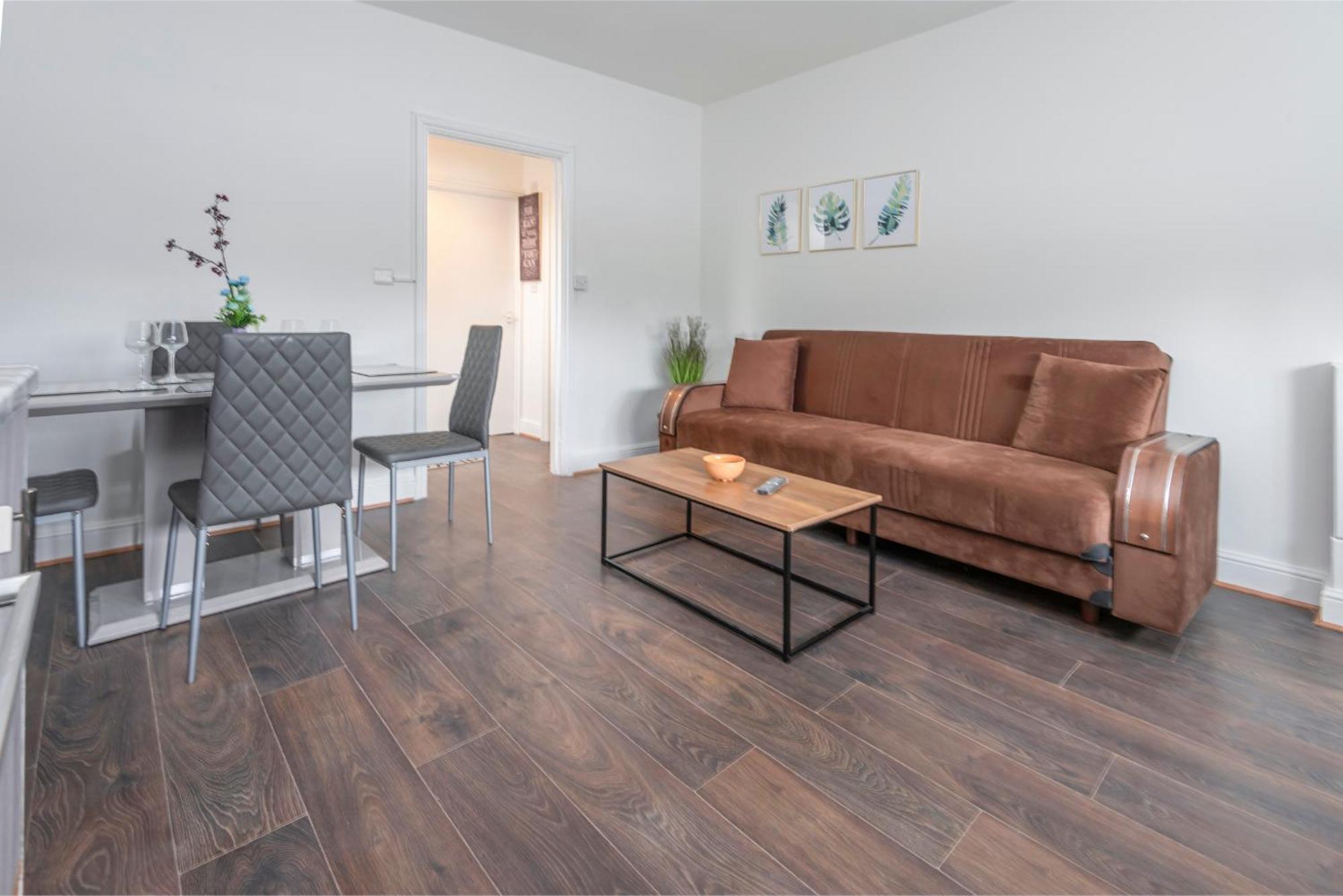 Apartment Modern Family W/wi-fi, Netflix, Self Check-in
