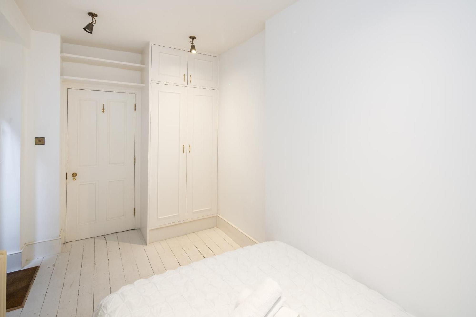 Apartment Charming 2-bed Flat In The Heart Of Nottinghill - Steps From Portobello Rd Market And Nottinghill Bookshop *