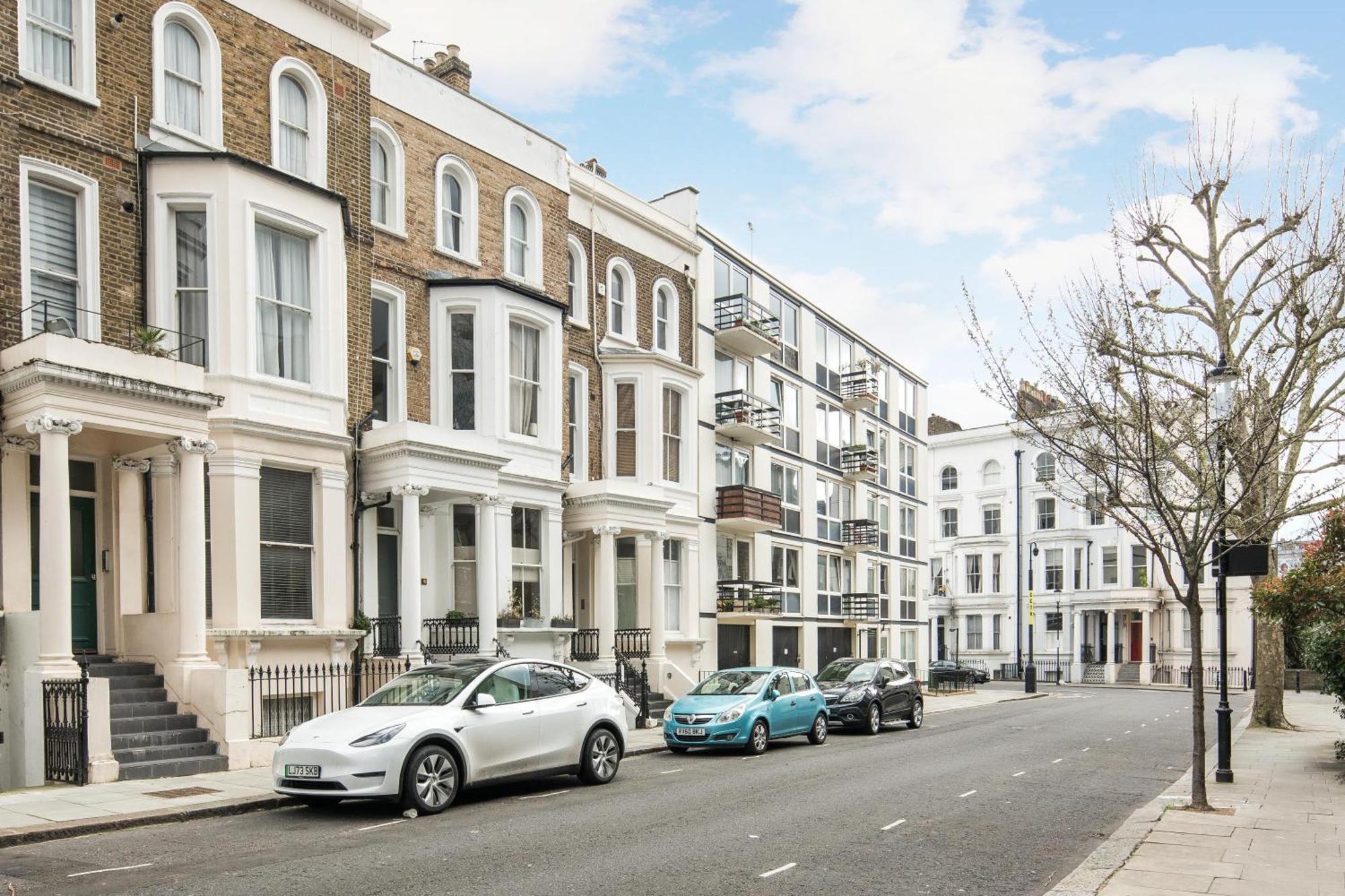 Charming 2-bed Flat In The Heart Of Nottinghill - Steps From Portobello Rd Market And Nottinghill Bookshop London