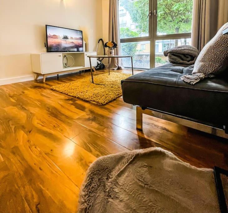 Central + Gym + Pool + Parking * London
