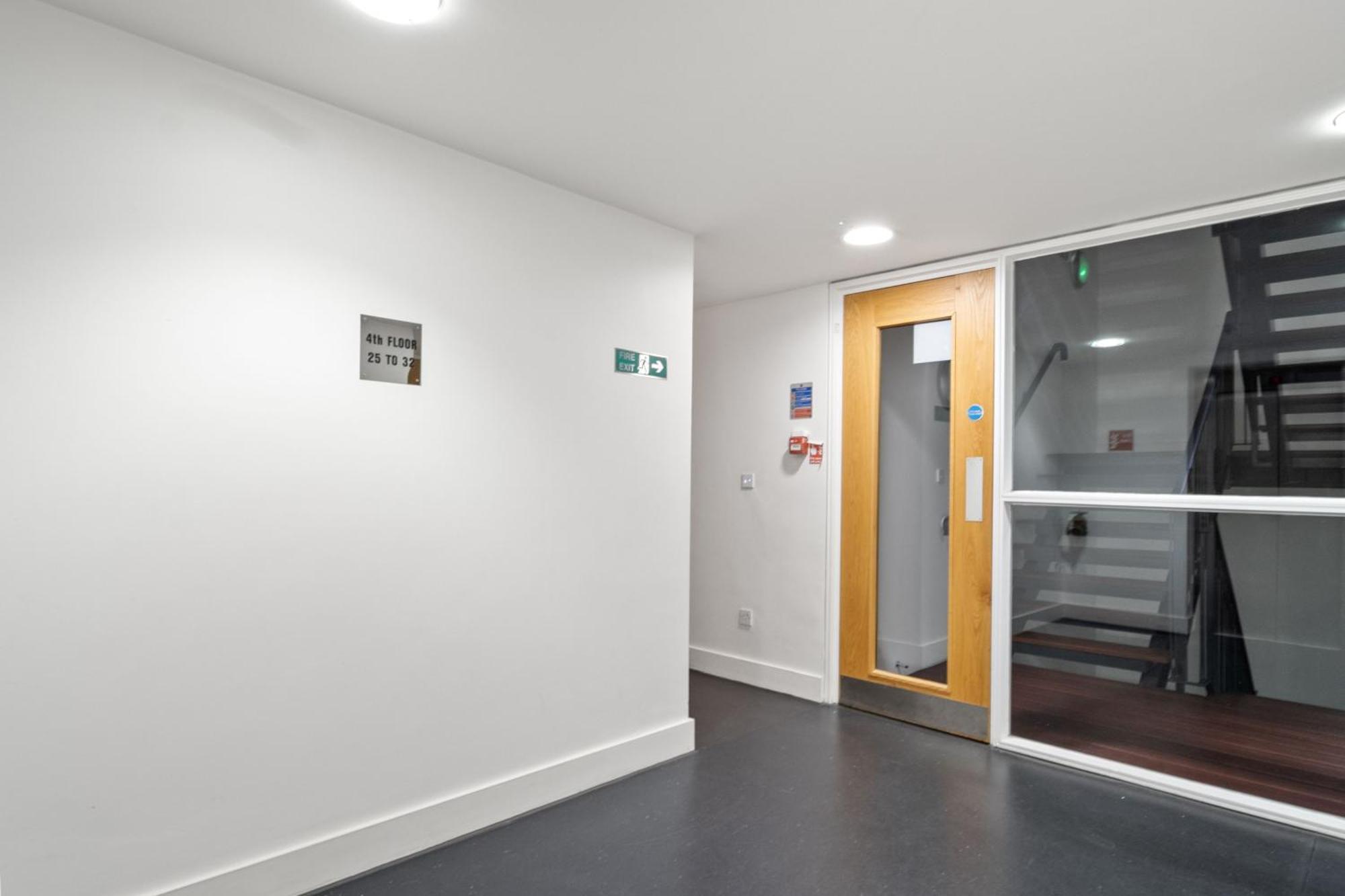 Livestay - Modern Two Bed In Stratford Lägenhet London