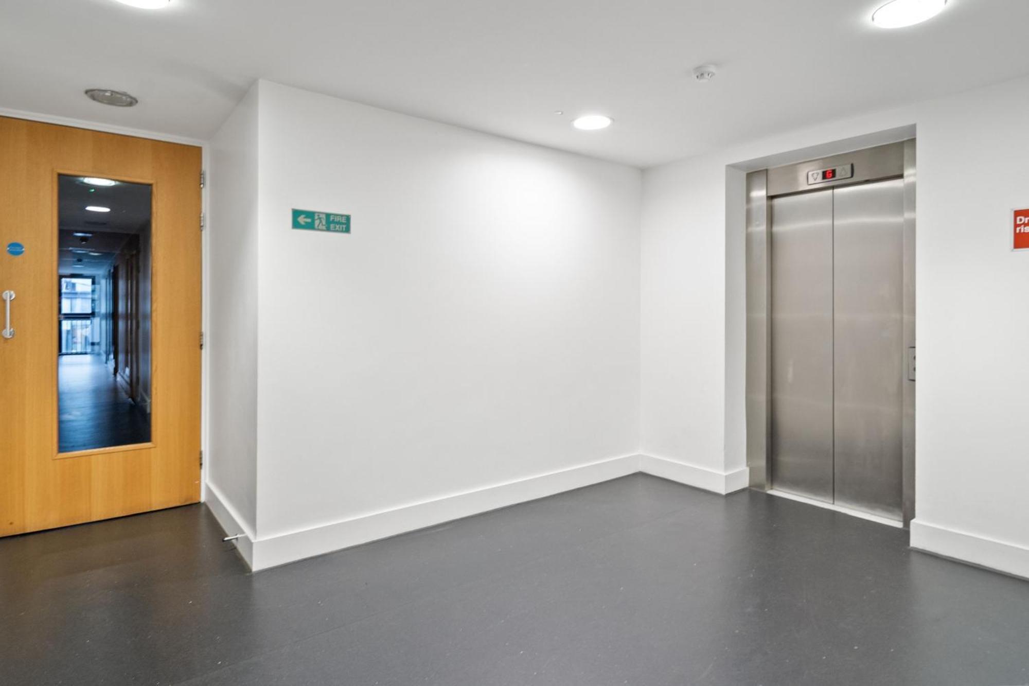 Lägenhet Livestay - Modern Two Bed In Stratford