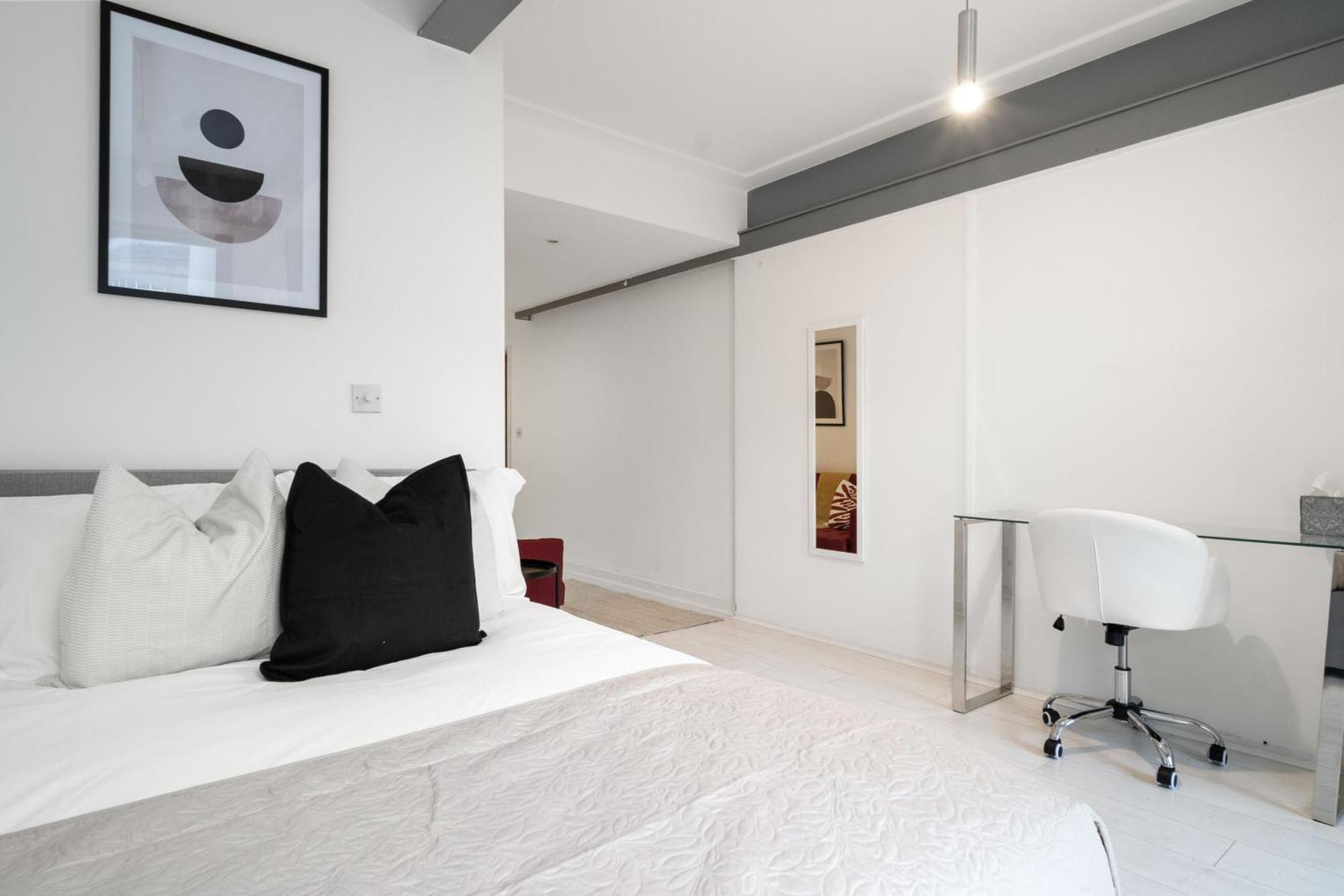 Livestay - Modern Two Bed In Stratford Lägenhet *